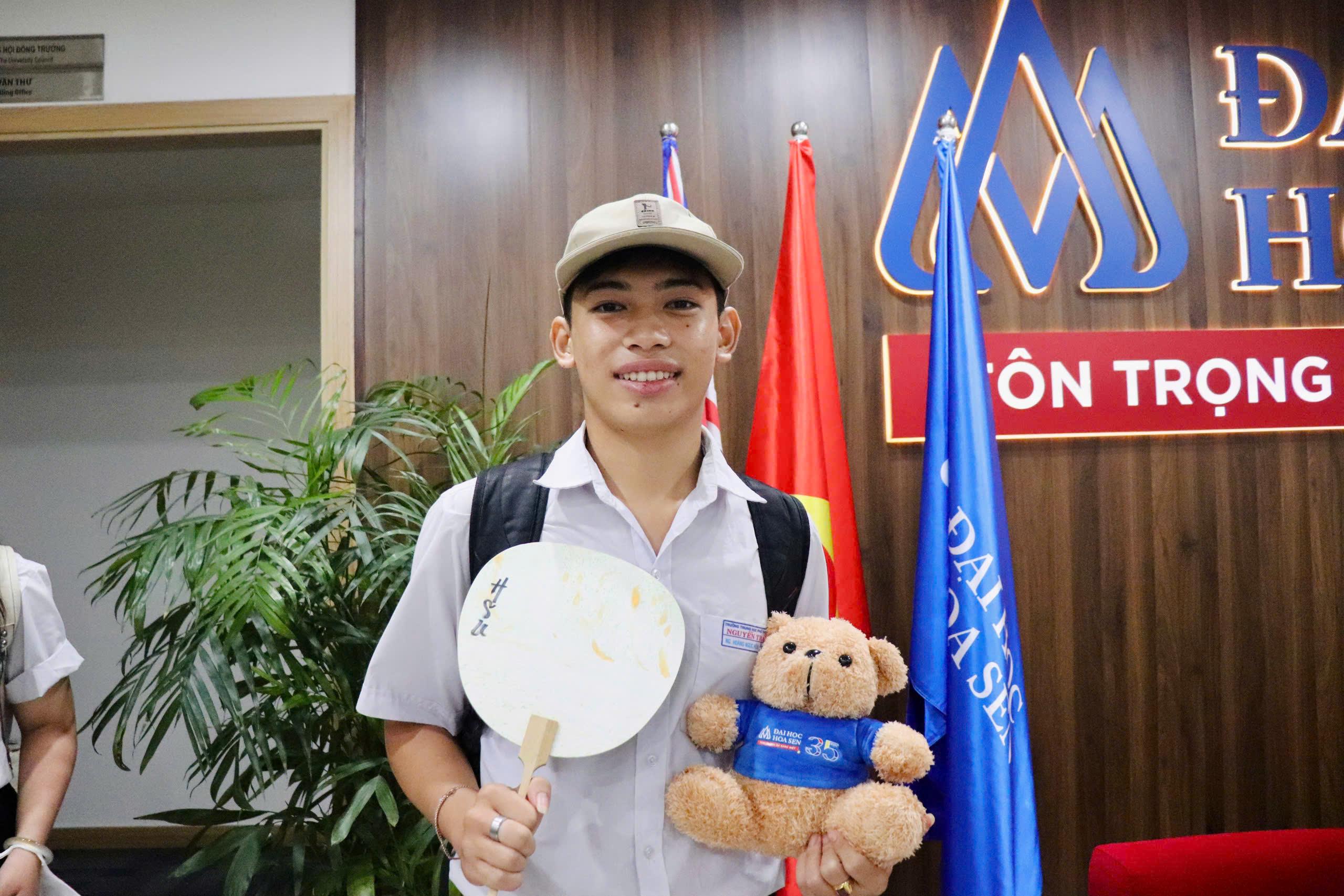 Học sinh THPT Nguyễn Trãi (Bà Rịa - Vũng Tàu) khám phá tiềm năng ngành học qua hành trình trải nghiệm tại HSU