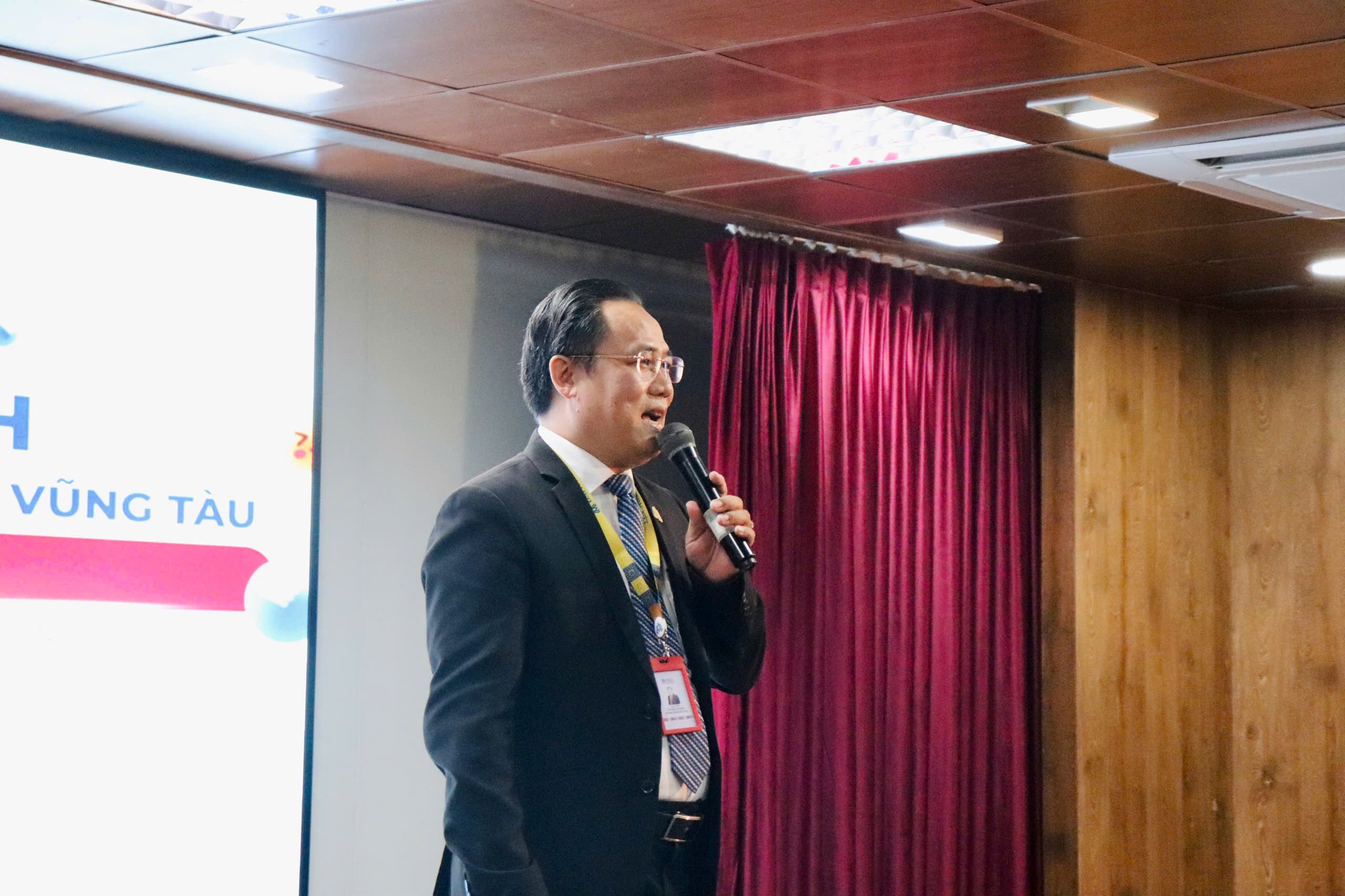 Học sinh THPT Nguyễn Trãi (Bà Rịa - Vũng Tàu) khám phá tiềm năng ngành học qua hành trình trải nghiệm tại HSU