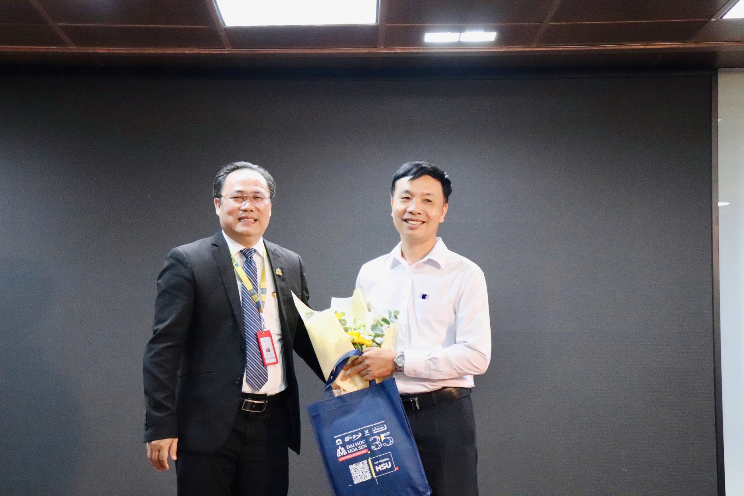 Học sinh THPT Nguyễn Trãi (Bà Rịa - Vũng Tàu) khám phá tiềm năng ngành học qua hành trình trải nghiệm tại HSU