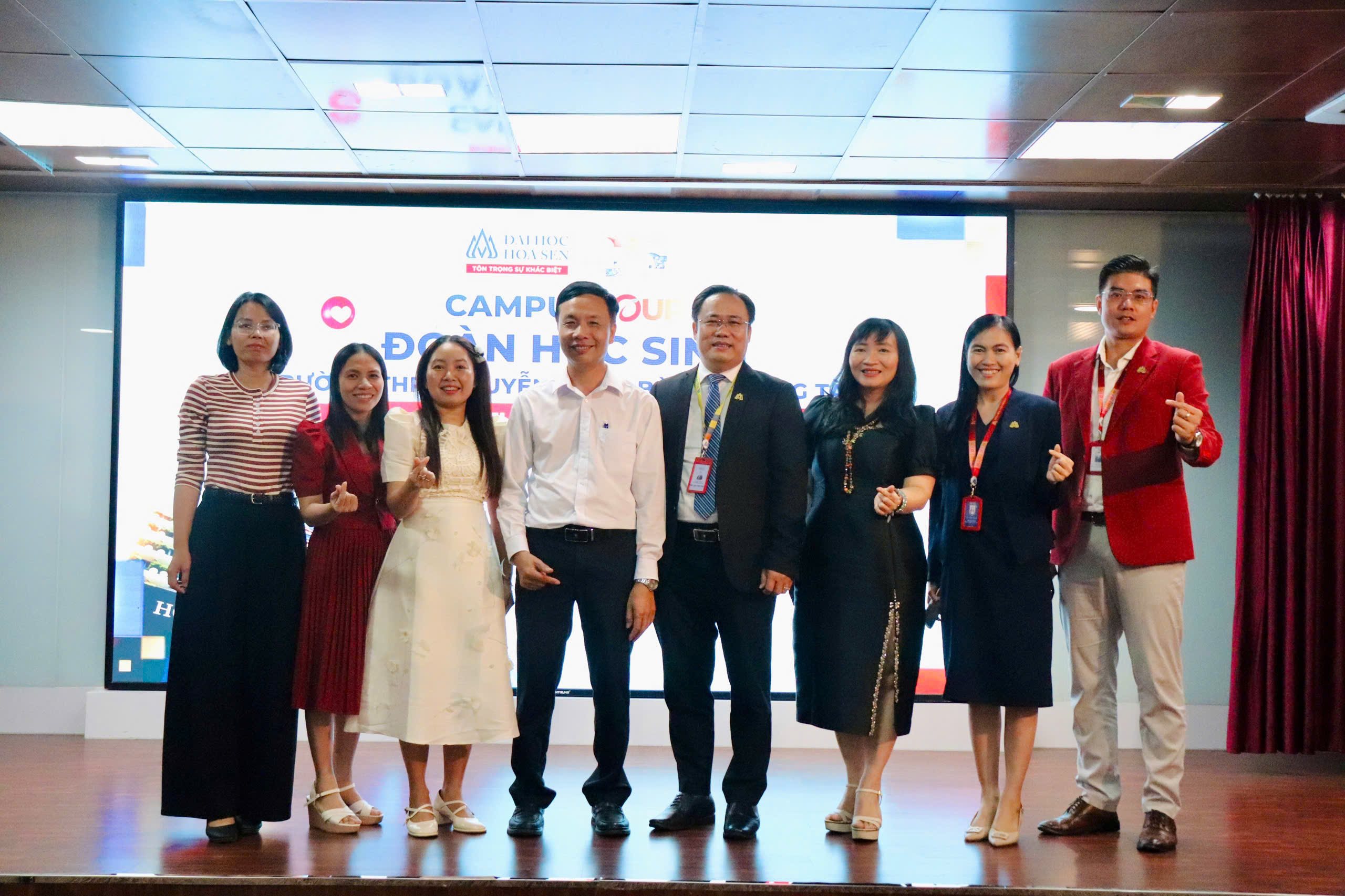 Học sinh THPT Nguyễn Trãi (Bà Rịa - Vũng Tàu) khám phá tiềm năng ngành học qua hành trình trải nghiệm tại HSU