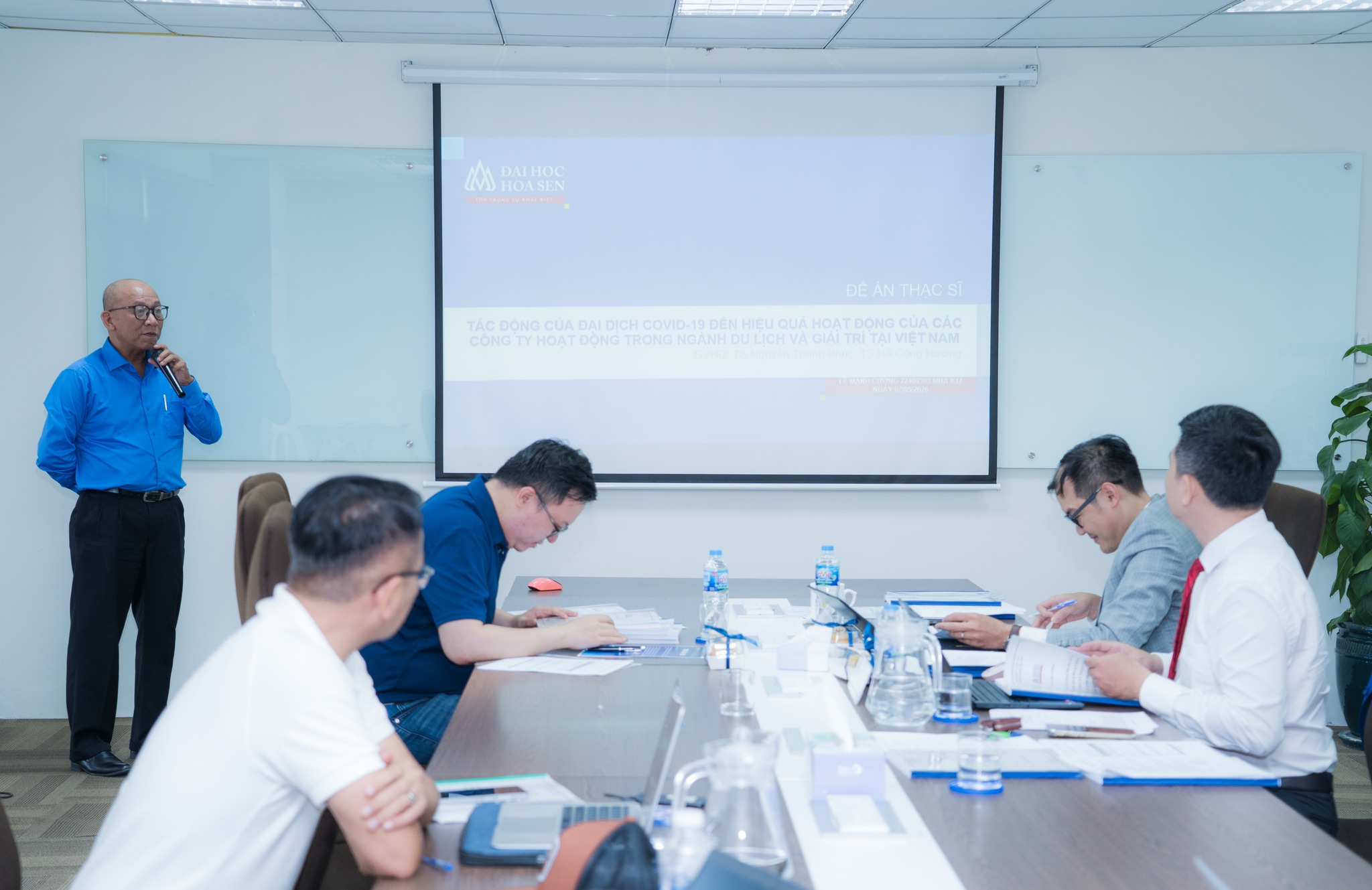 Học viên HSU khẳng định năng lực nghiên cứu và ứng dụng qua Hội đồng bảo vệ đề án tốt nghiệp thạc sĩ