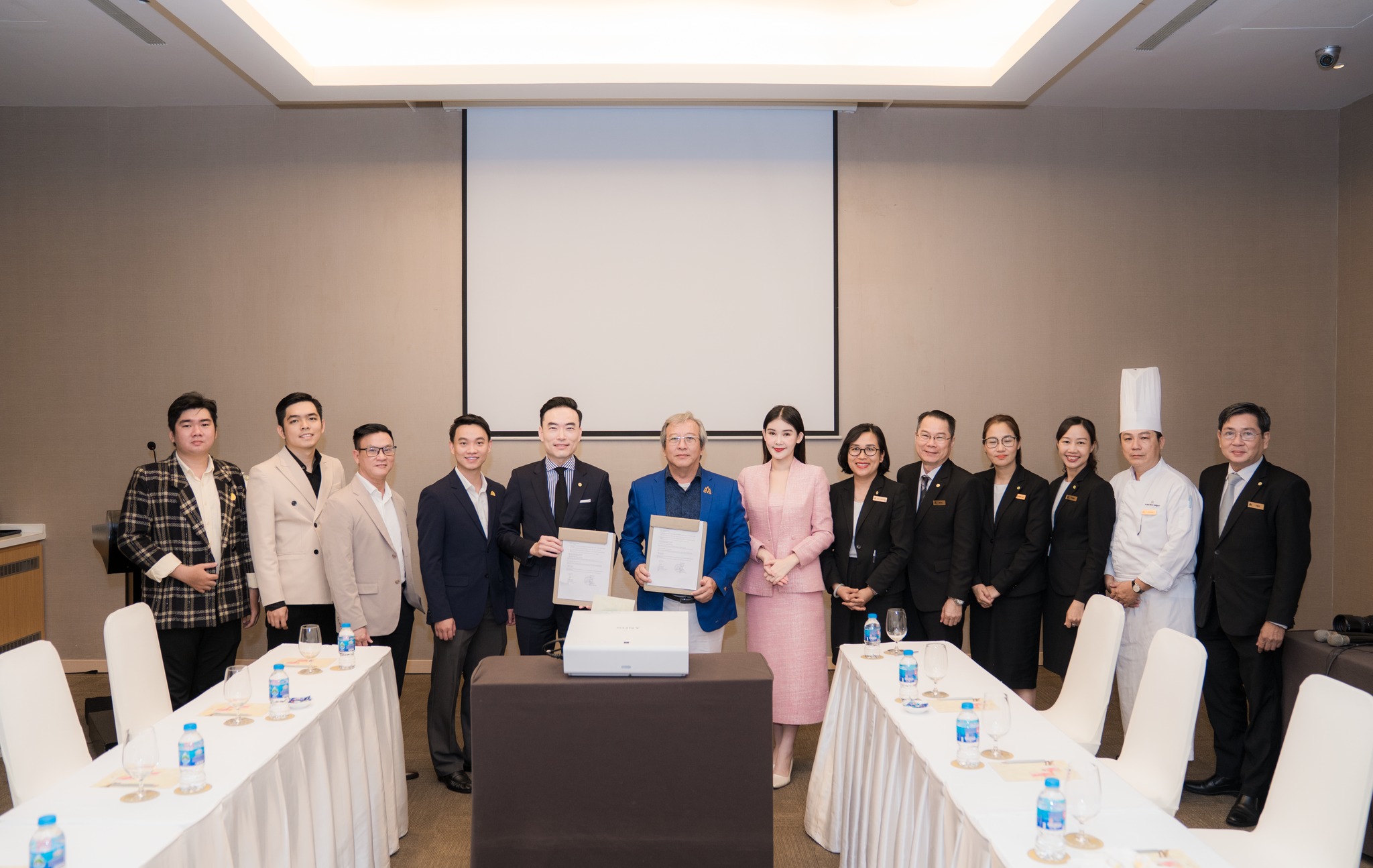 Khách sạn Nikko Saigon trở thành “lớp học thực chiến”, cùng HSU đào tạo thế hệ nhân sự khách sạn toàn cầu