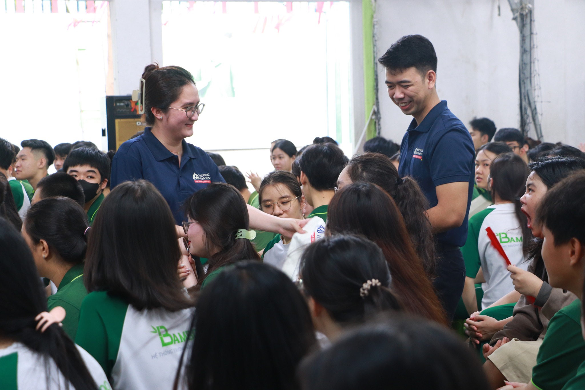 Khoa Luật HSU chia sẻ kỹ năng sử dụng mạng xã hội an toàn cùng Gen Z