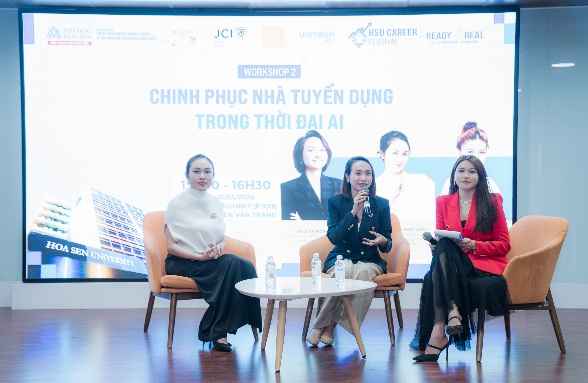 Sinh viên Hoa Sen học cách chinh phục nhà tuyển dụng trong thời đại AI