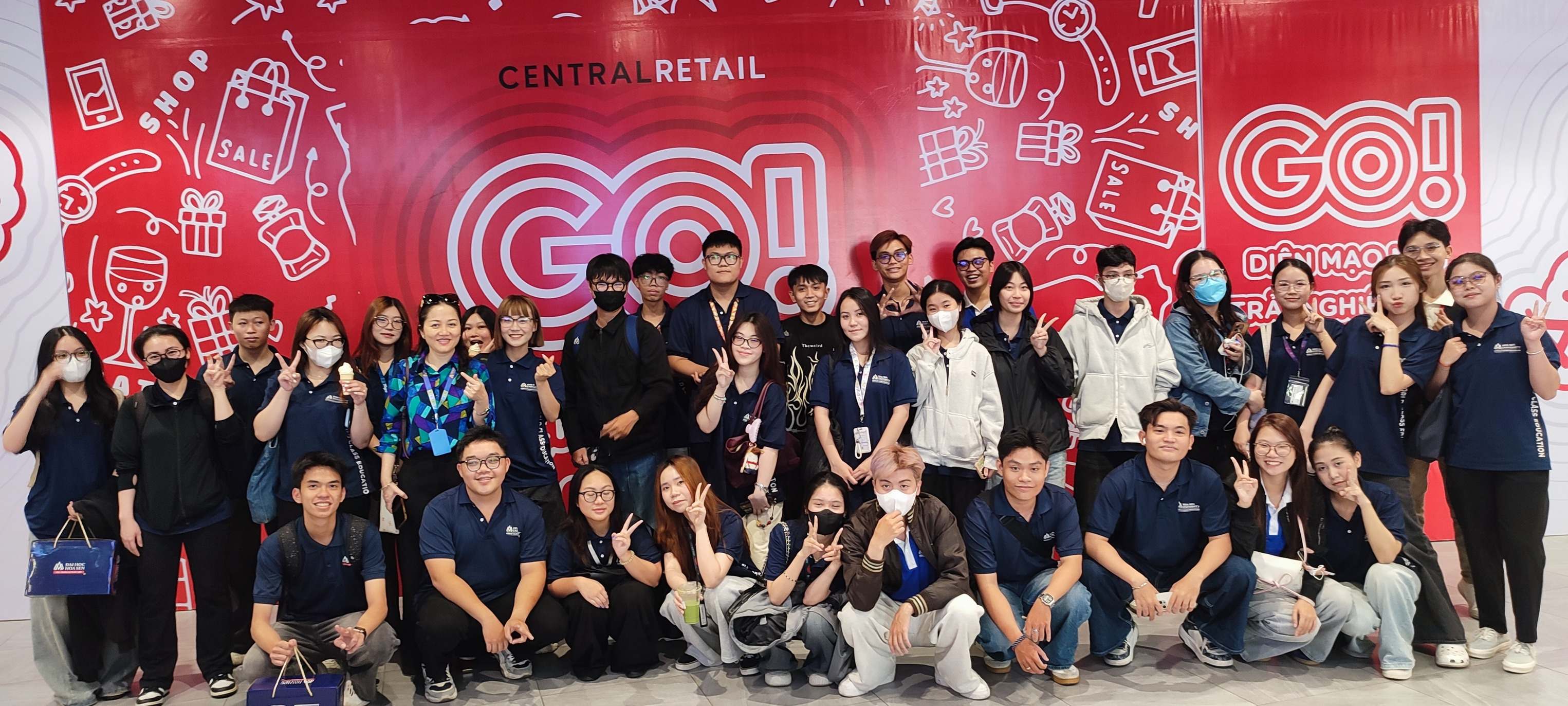 Sinh viên Marketing HSU khám phá thực tiễn xây dựng thương hiệu tại GO! An Lạc