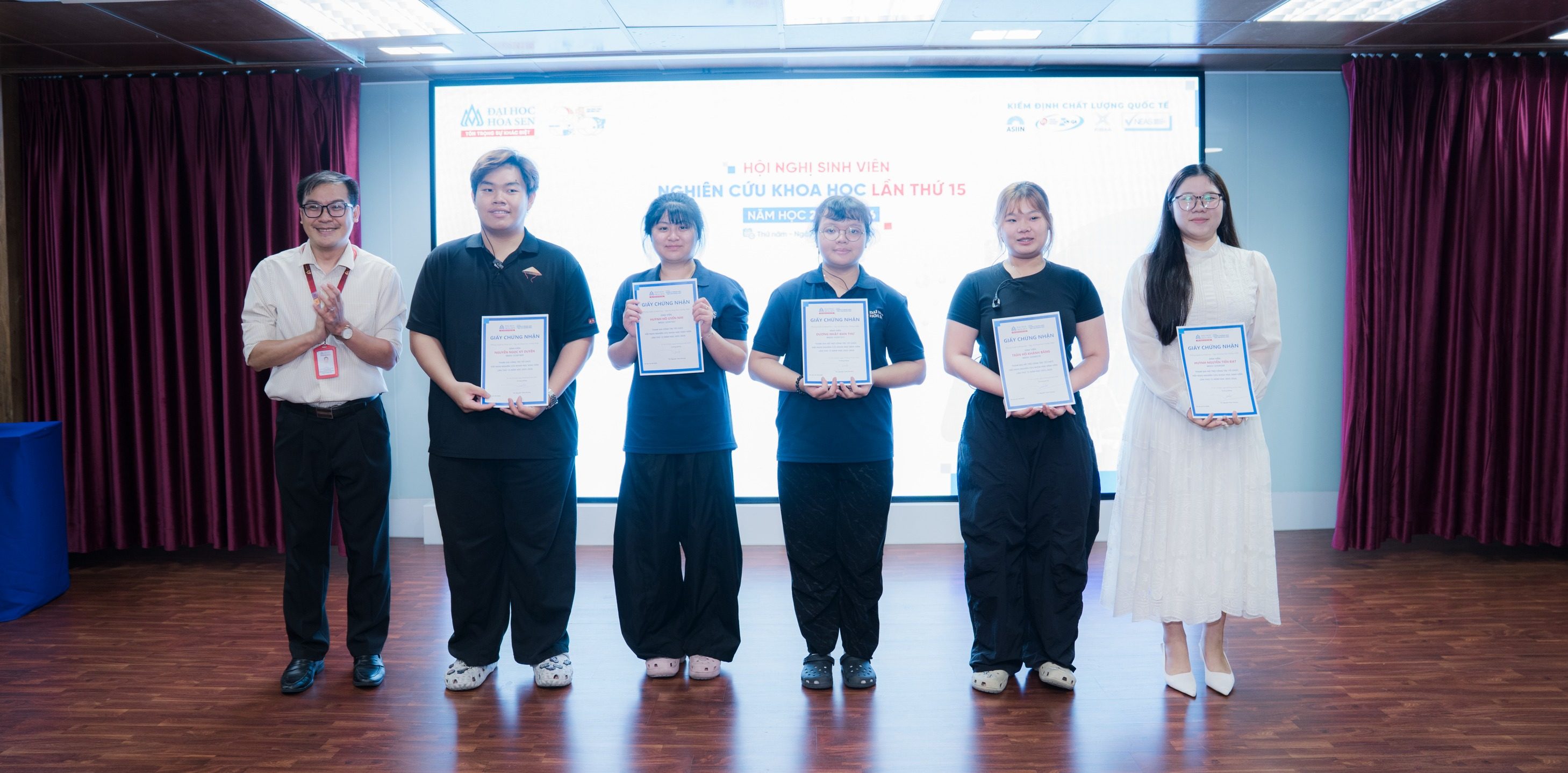 HSU vinh danh các ý tưởng nghiên cứu xuất sắc tại Cuộc thi Sinh viên Nghiên cứu khoa học lần thứ 15