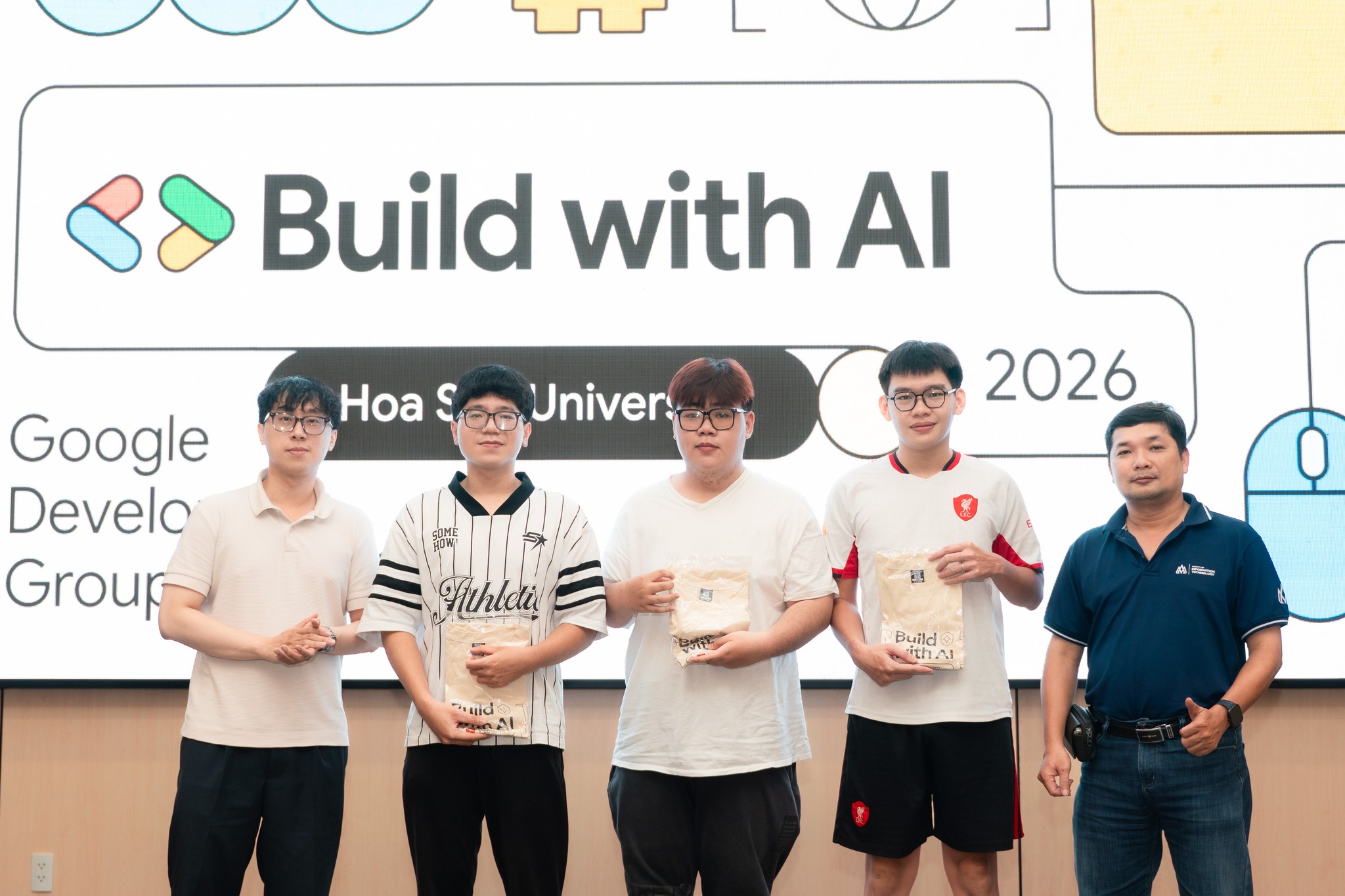 BUILD WITH AI HSU 2026: Sinh viên HSU đón đầu làn sóng Agentic AI và thực hành công nghệ tương lai