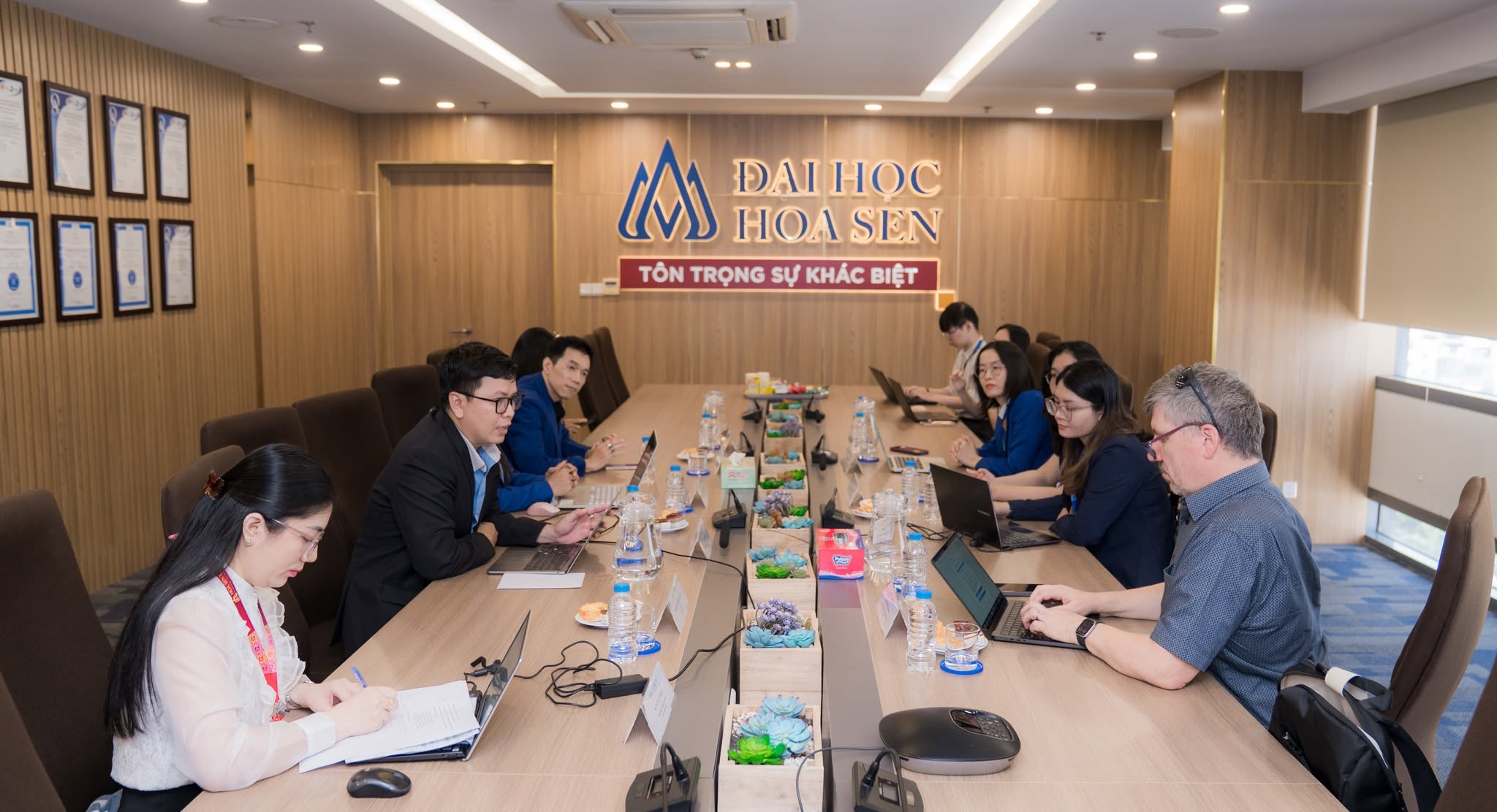 Đại học Hoa Sen làm việc cùng NEAS, tiếp tục khẳng định chất lượng chương trình Anh văn tổng quát theo chuẩn quốc tế