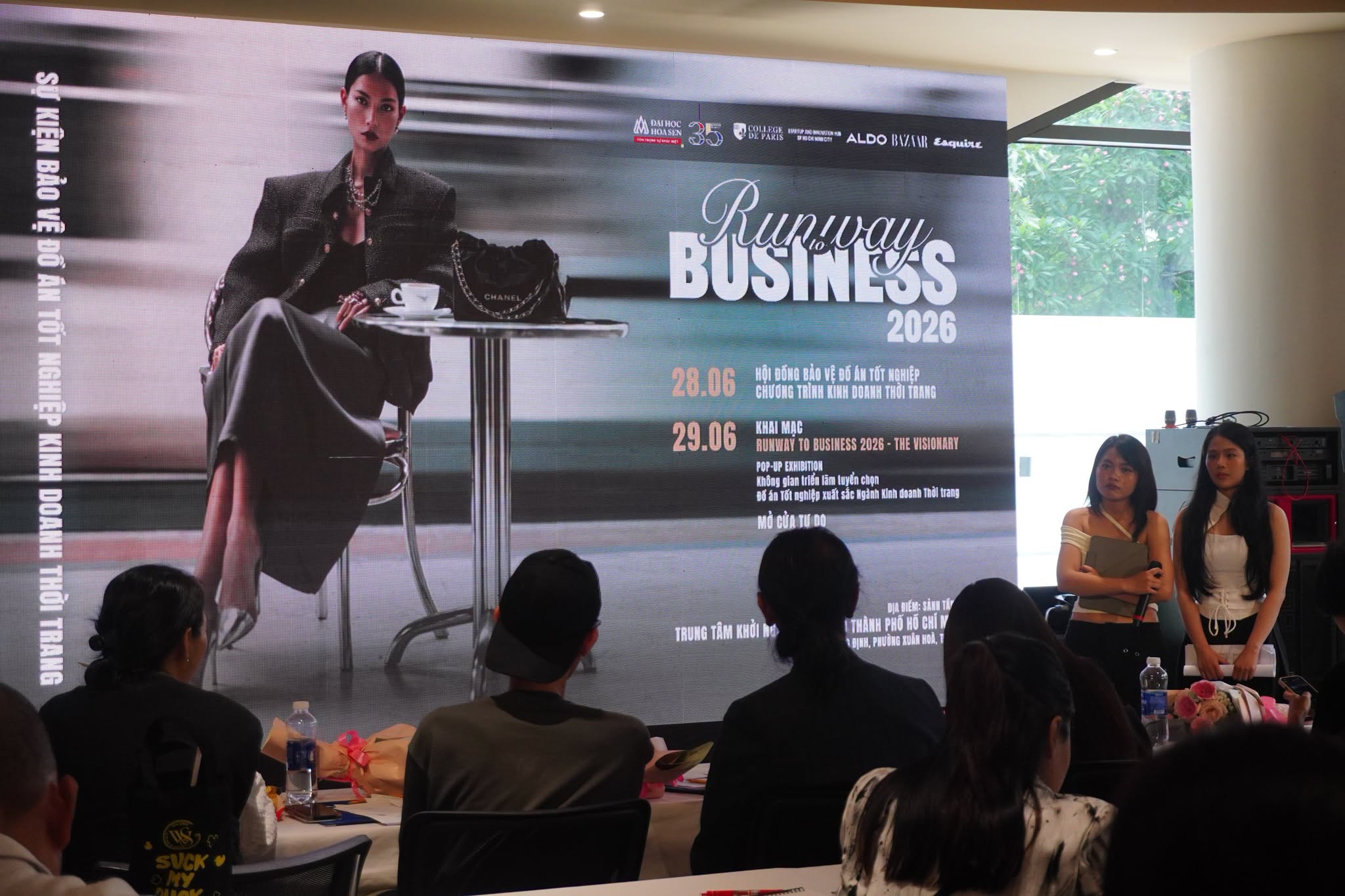 Runway to Business 2026: Sinh viên HSU bảo vệ đồ án tốt nghiệp bằng mô hình thương hiệu thời trang thực tế