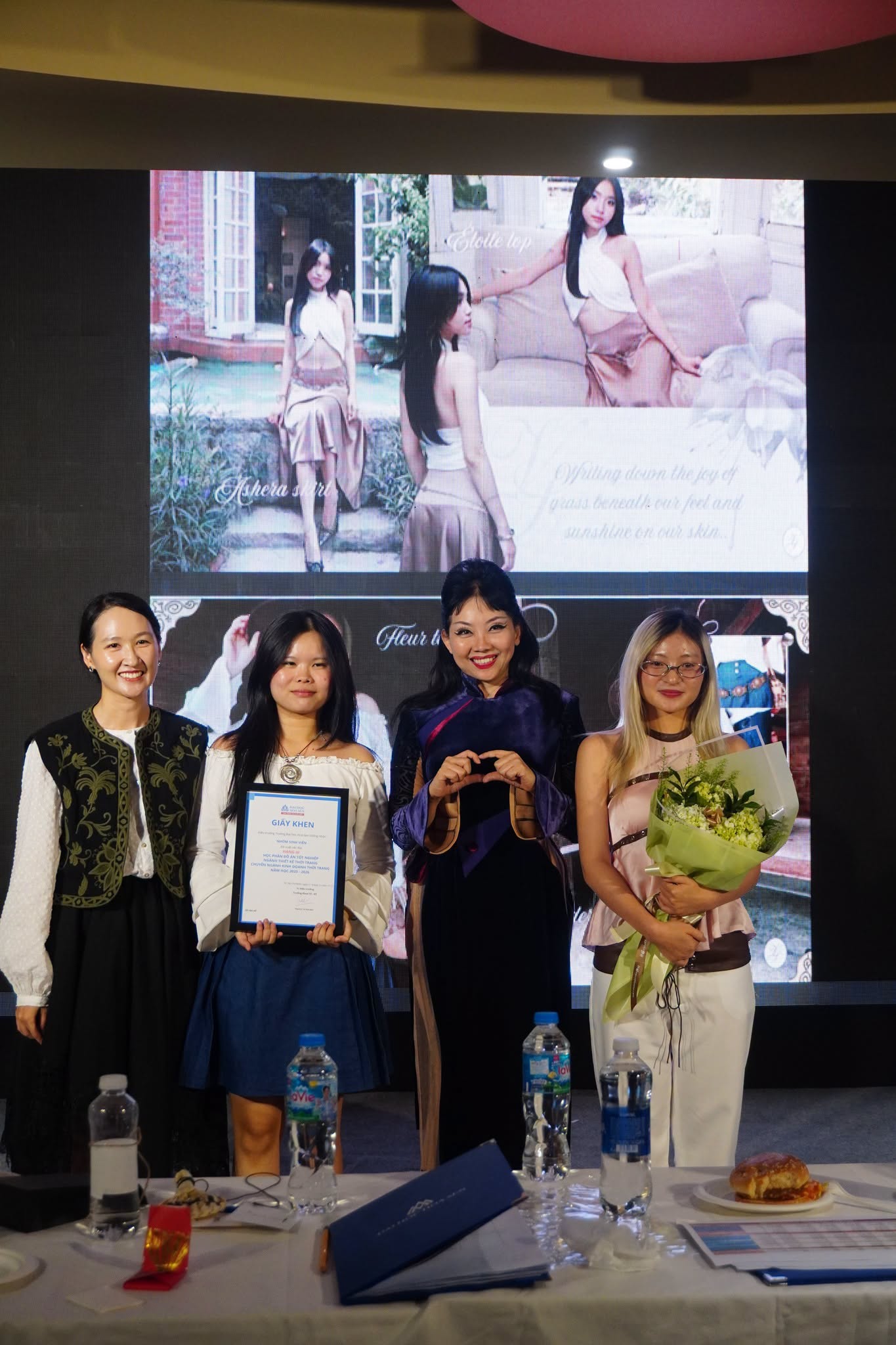 Runway to Business 2026: Sinh viên HSU bảo vệ đồ án tốt nghiệp bằng mô hình thương hiệu thời trang thực tế