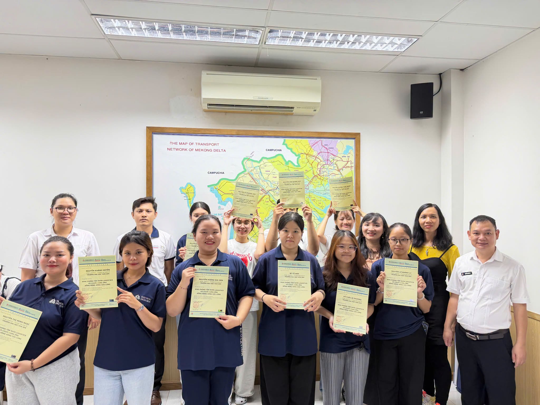 Sinh viên HSU học tập trải nghiệm tại Cần Thơ, khám phá thực tiễn logistics vùng Đồng bằng sông Cửu Long