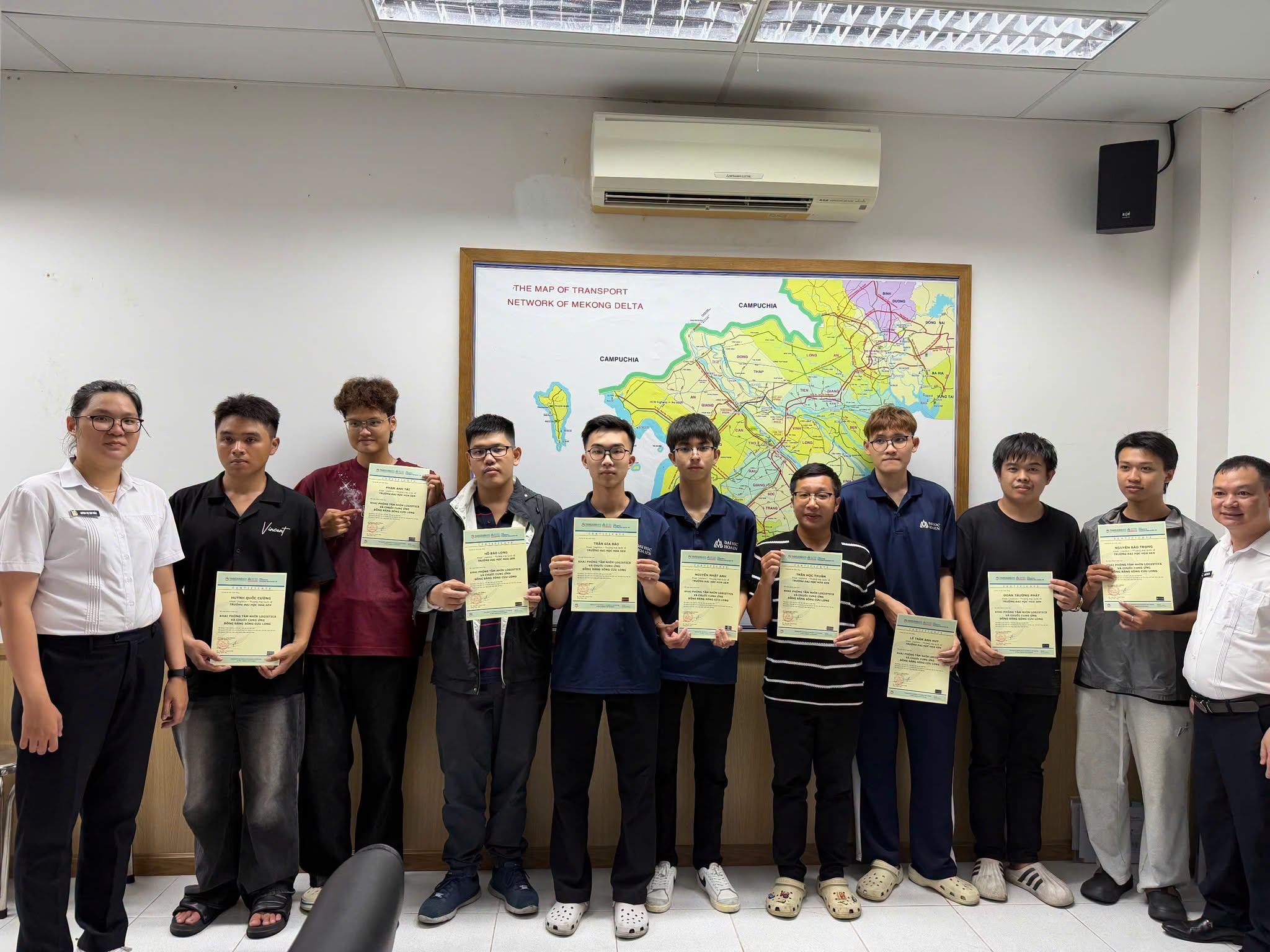 Sinh viên HSU học tập trải nghiệm tại Cần Thơ, khám phá thực tiễn logistics vùng Đồng bằng sông Cửu Long