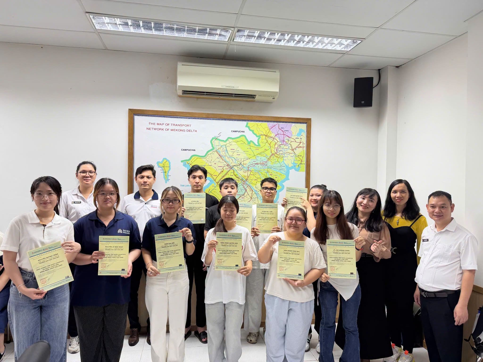 Sinh viên HSU học tập trải nghiệm tại Cần Thơ, khám phá thực tiễn logistics vùng Đồng bằng sông Cửu Long