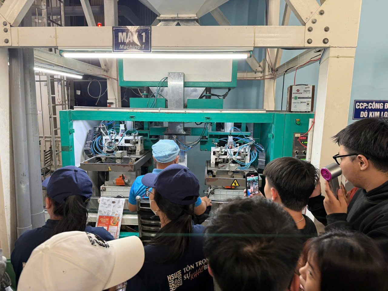 Sinh viên HSU học tập trải nghiệm tại Cần Thơ, khám phá thực tiễn logistics vùng Đồng bằng sông Cửu Long