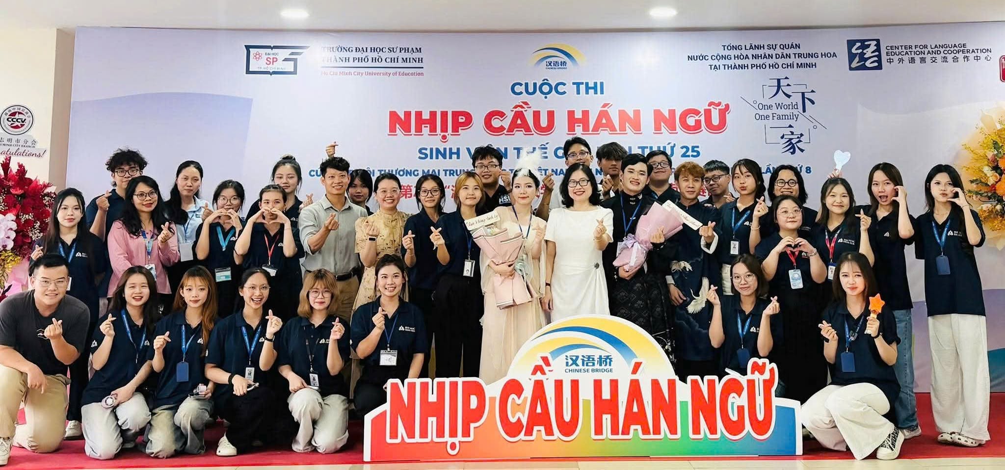Sinh viên ngành Ngôn ngữ Trung Quốc HSU ghi dấu ấn tại hai sân chơi học thuật và văn hóa quy mô khu vực phía Nam