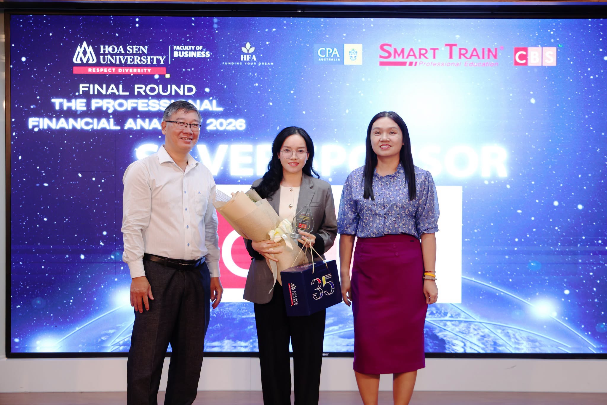 The Professional Financial Analyst 2026: Cuộc thi phân tích tài chính bằng tiếng Anh do sinh viên HSU tổ chức