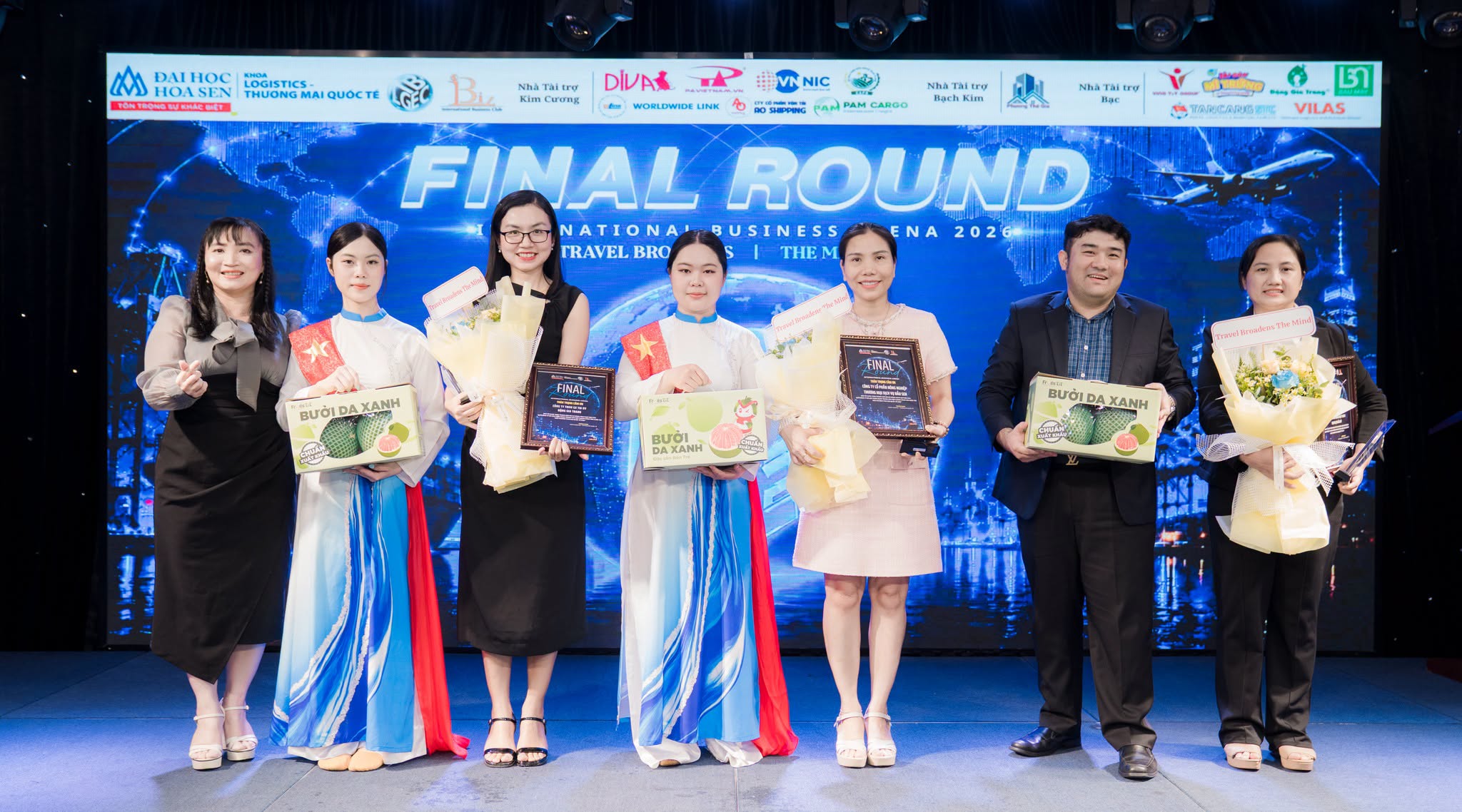 Hệ thống cung ứng nông sản chuẩn hóa của sinh viên HSU chinh phục ngôi vị Quán quân Đấu trường Thương mại quốc tế 2026