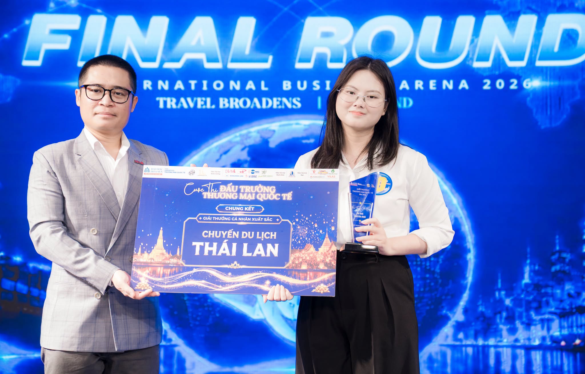 Hệ thống cung ứng nông sản chuẩn hóa của sinh viên HSU chinh phục ngôi vị Quán quân Đấu trường Thương mại quốc tế 2026