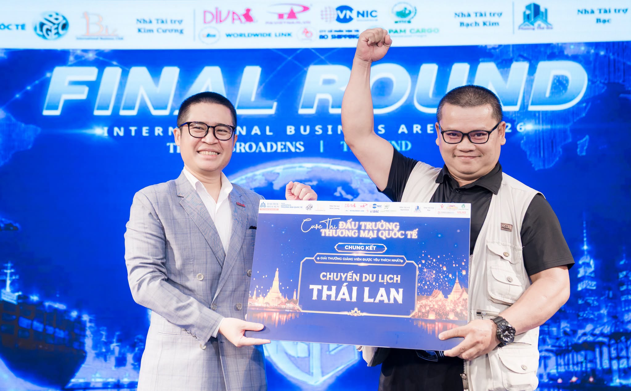 Hệ thống cung ứng nông sản chuẩn hóa của sinh viên HSU chinh phục ngôi vị Quán quân Đấu trường Thương mại quốc tế 2026