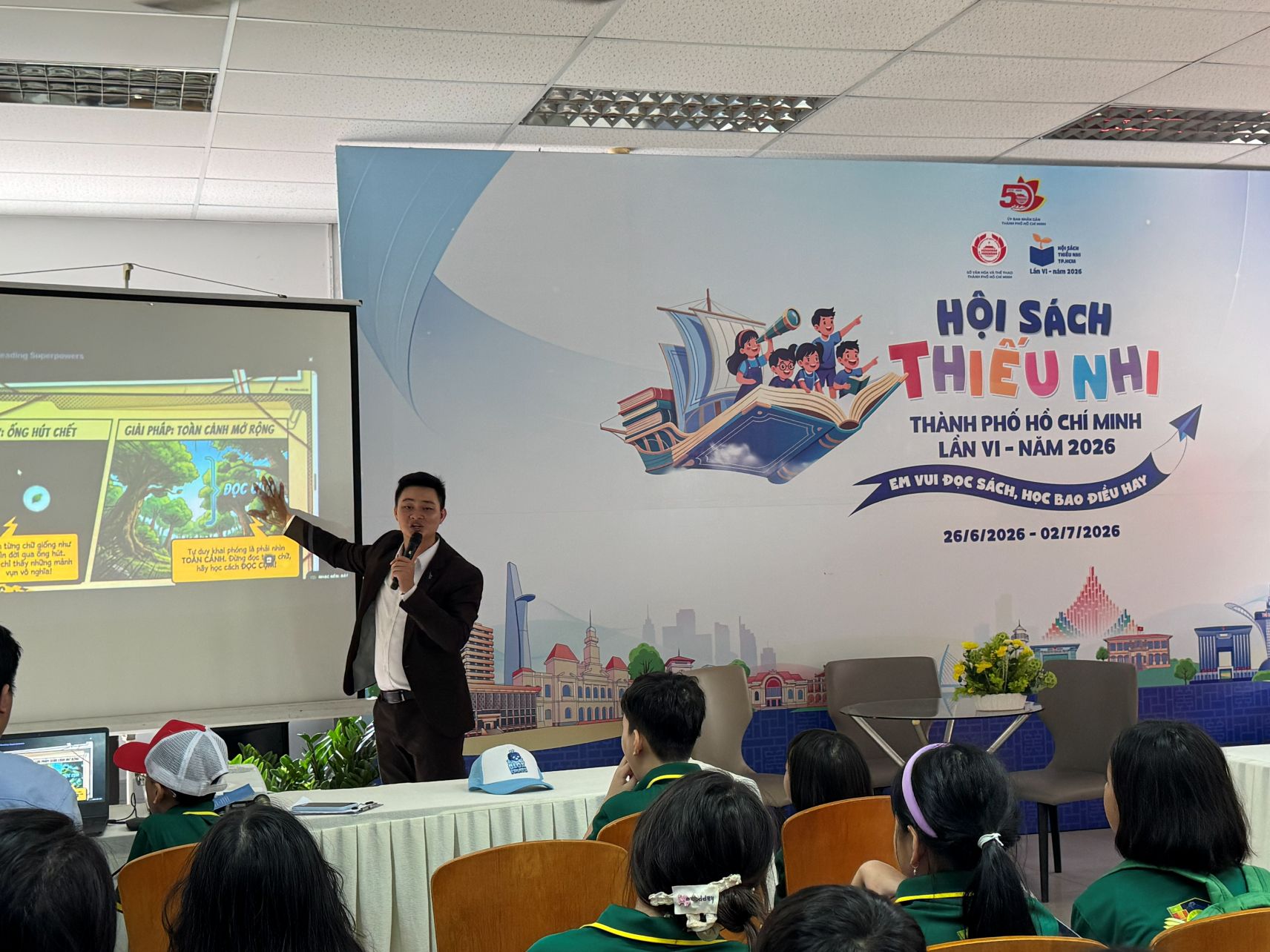 Chuỗi hoạt động của HSU lan tỏa văn hóa đọc tại Hội sách Thiếu nhi TP.HCM 2026