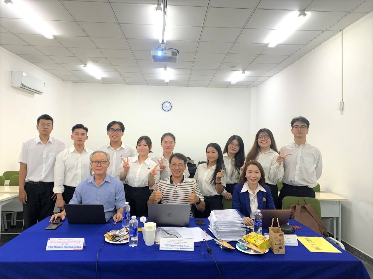 Sinh viên Khoa Logistics – Thương mại quốc tế khẳng định năng lực qua những đề tài gắn với doanh nghiệp