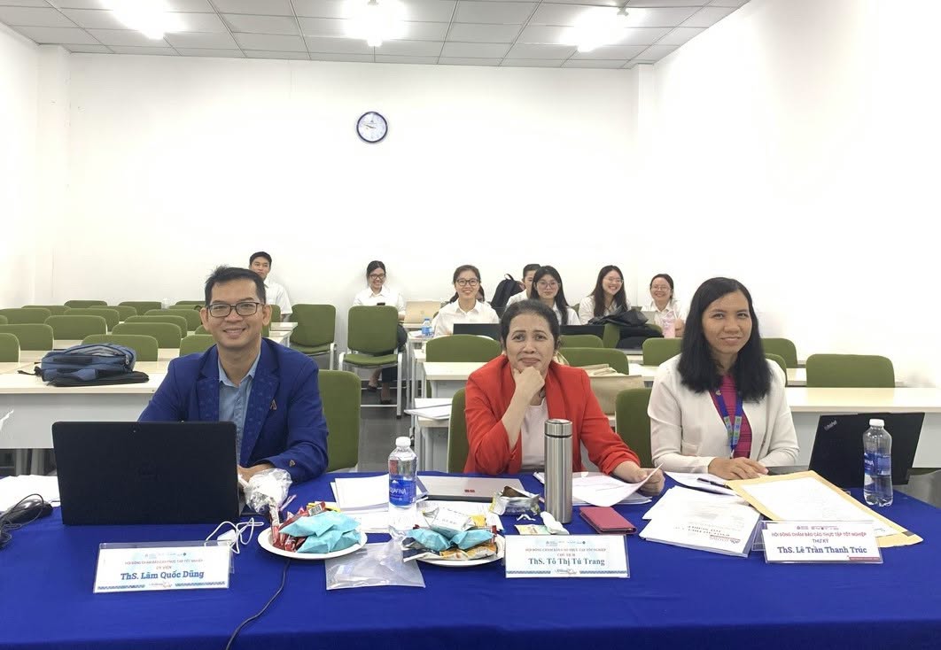 Sinh viên Khoa Logistics – Thương mại quốc tế khẳng định năng lực qua những đề tài gắn với doanh nghiệp