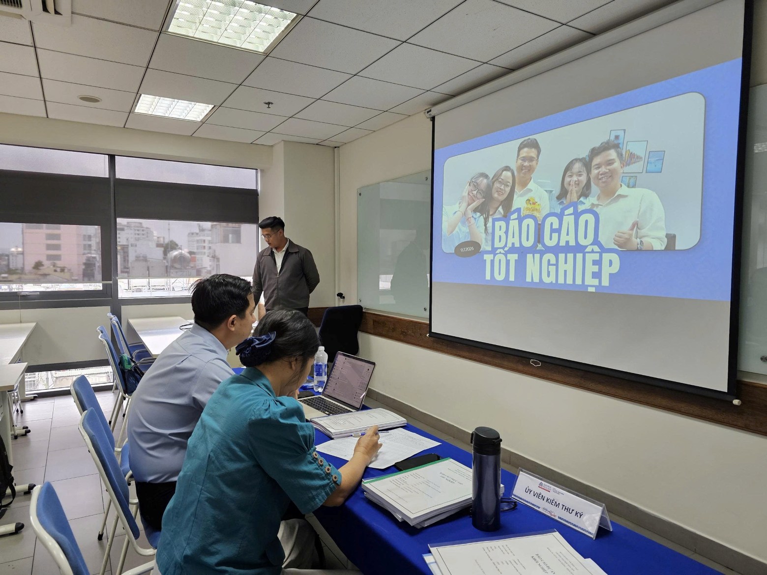 Sinh viên Khoa Du lịch – Nhà hàng – Khách sạn HSU tự tin bảo vệ khóa luận, sẵn sàng bước vào môi trường nghề nghiệp