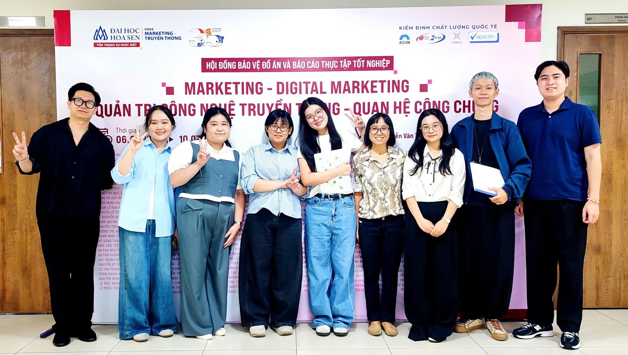 Từ ý tưởng đến dự án thực tiễn: Gần 400 sinh viên Khoa Marketing – Truyền thông khẳng định năng lực qua đồ án tốt nghiệp