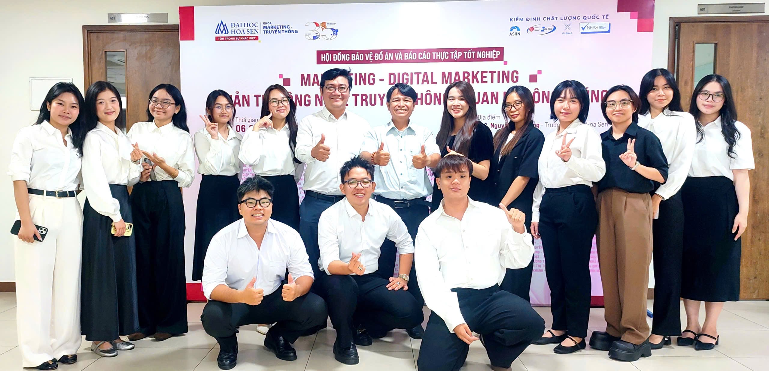 Từ ý tưởng đến dự án thực tiễn: Gần 400 sinh viên Khoa Marketing – Truyền thông khẳng định năng lực qua đồ án tốt nghiệp