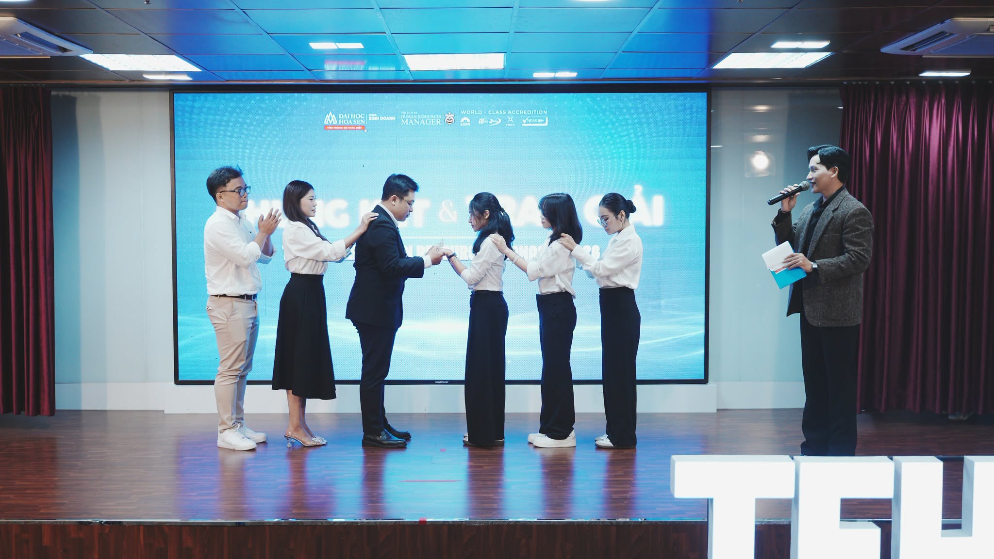 Học ngành Quản trị nhân lực tại HSU: Làm chủ AI, giải quyết bài toán nhân sự của doanh nghiệp