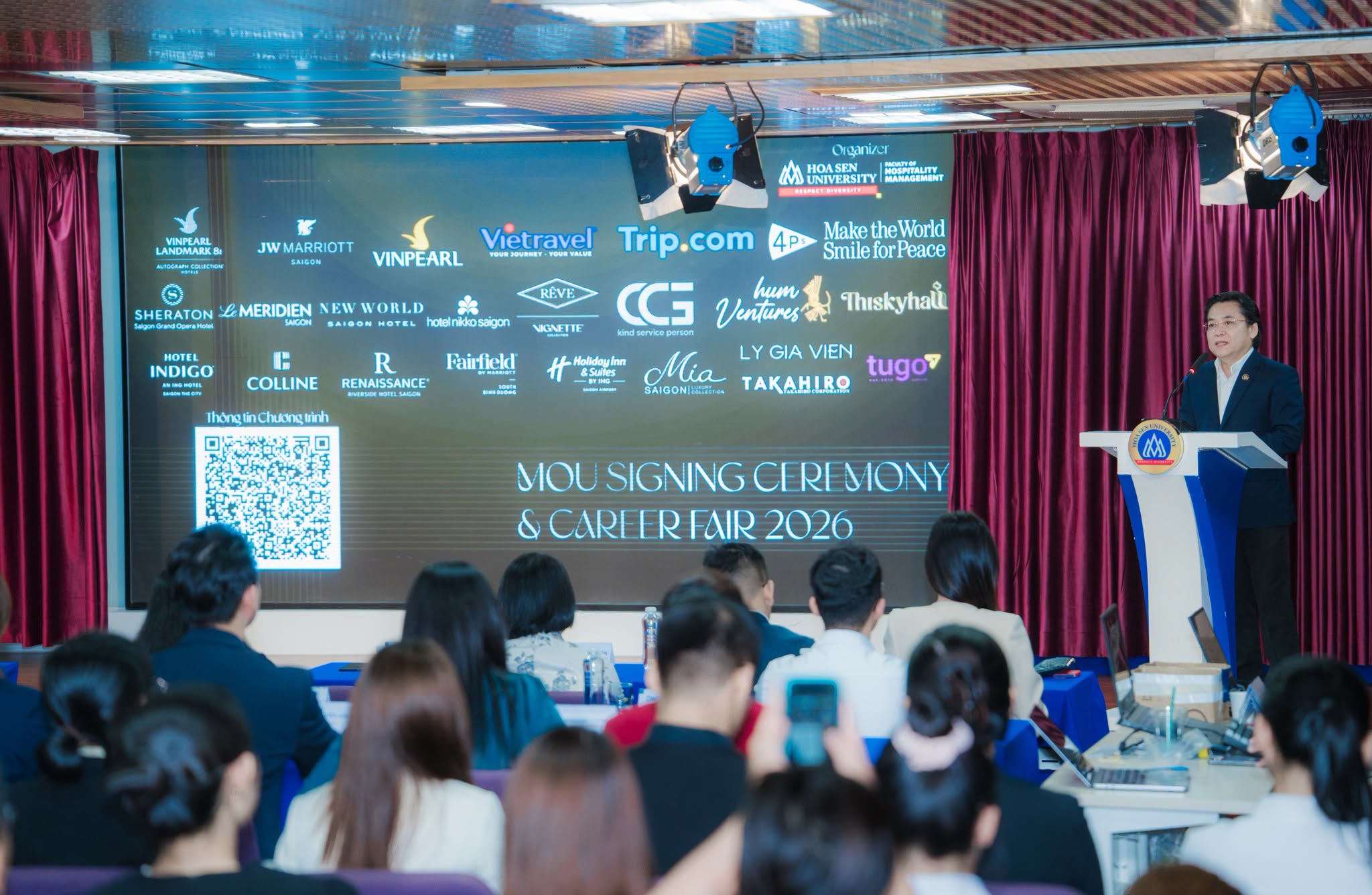 Sinh viên Hoa Sen kết nối hơn 20 doanh nghiệp tại Hospitality & Tourism Career Fair 2026