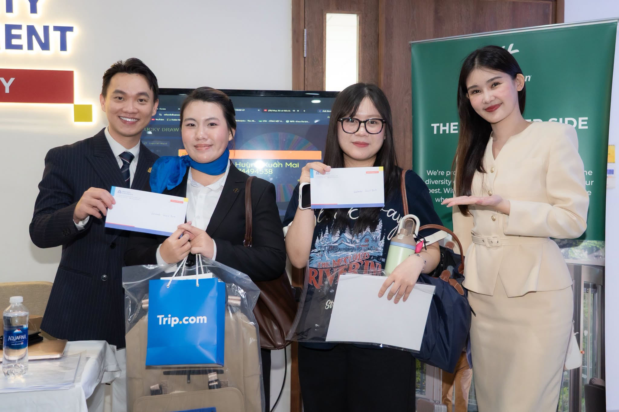 Sinh viên Hoa Sen kết nối hơn 20 doanh nghiệp tại Hospitality & Tourism Career Fair 2026