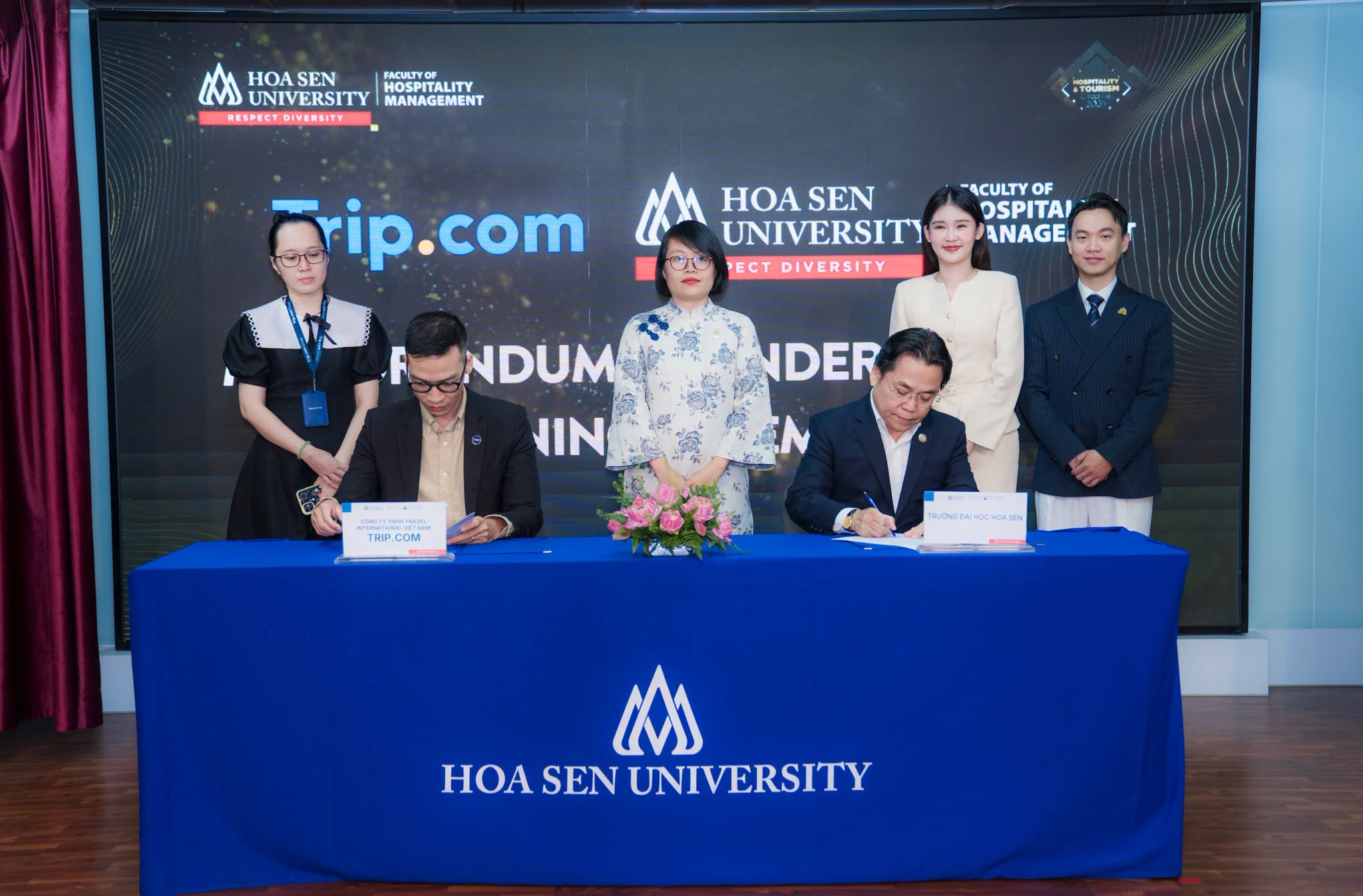 Sinh viên Hoa Sen kết nối hơn 20 doanh nghiệp tại Hospitality & Tourism Career Fair 2026