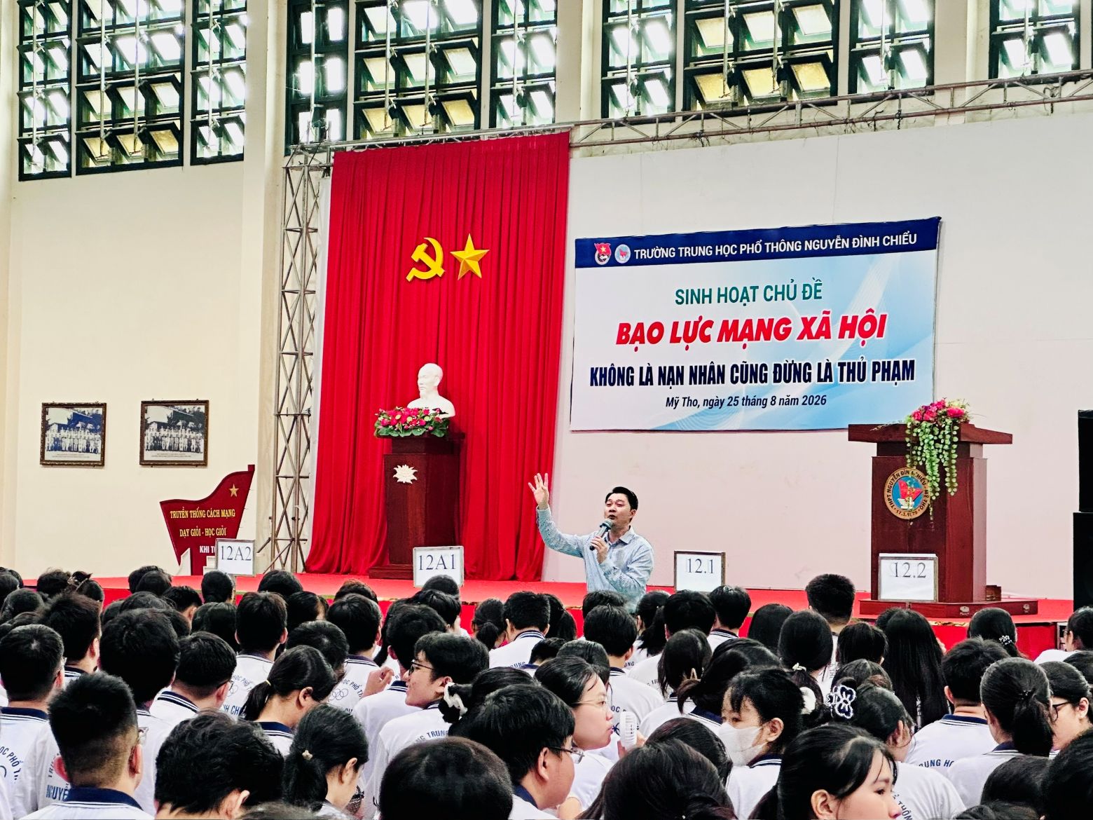 Đại học Hoa Sen đồng hành cùng học sinh THPT Nguyễn Đình Chiểu, nhận diện và ứng xử trước bạo lực mạng xã hội