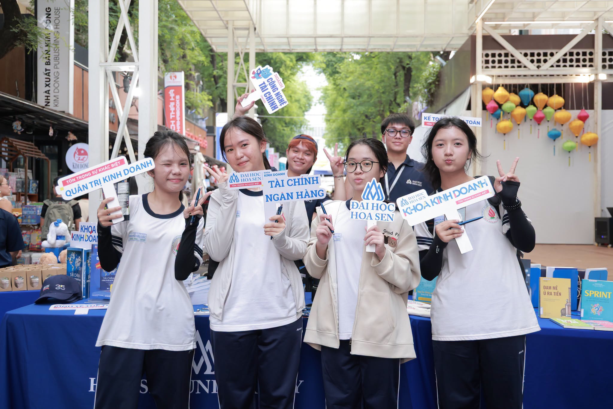 "Bắt đầu đúng với Tài chính & Khởi nghiệp": Hành trang thiết thực cho người trẻ"Bắt đầu đúng với Tài chính & Khởi nghiệp": Hành trang thiết thực cho người trẻ