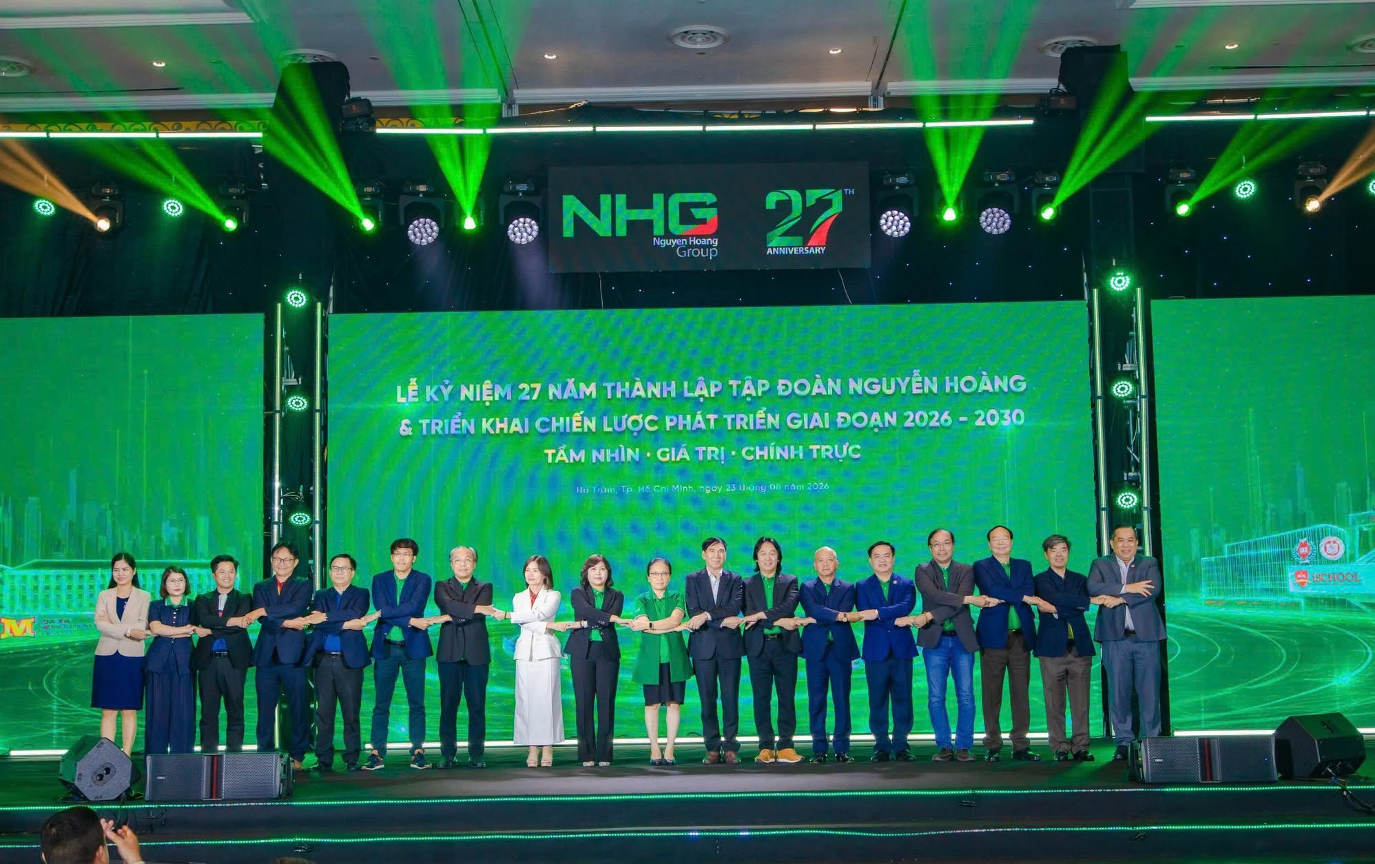 Đại học Hoa Sen chúc mừng 27 năm thành lập Tập đoàn Nguyễn Hoàng