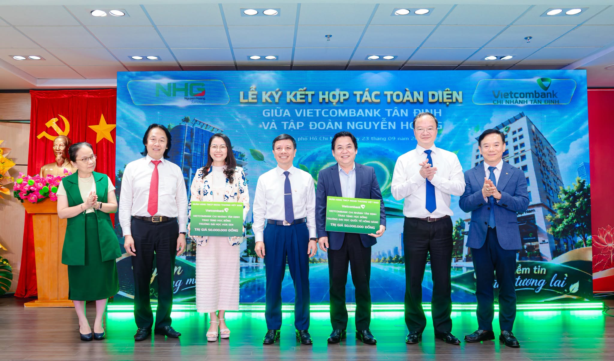 Tập đoàn Nguyễn Hoàng và Vietcombank ký kết hợp tác chiến lược toàn diện