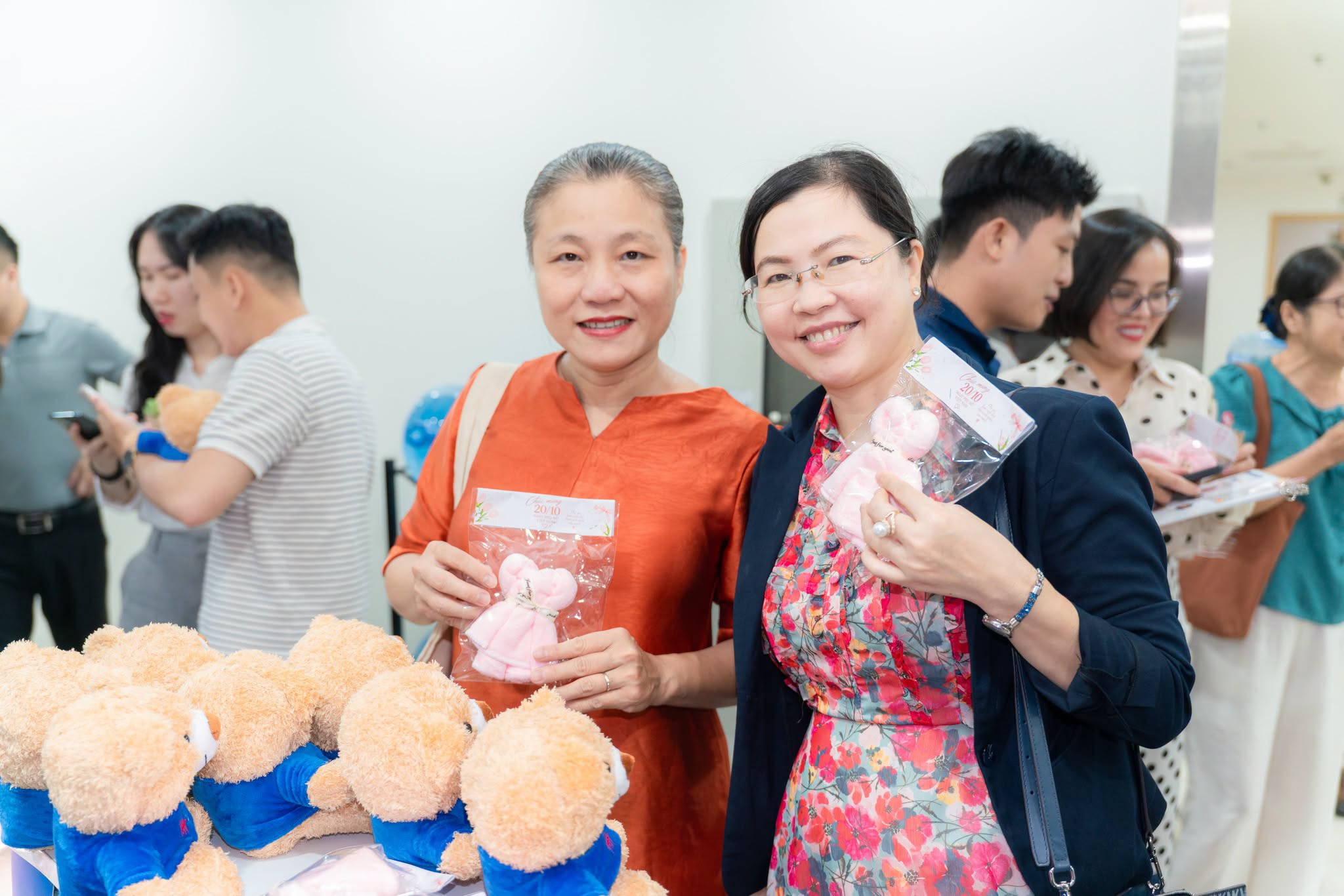 Đại học Hoa Sen chúc mừng ngày Phụ nữ Việt Nam 20/10