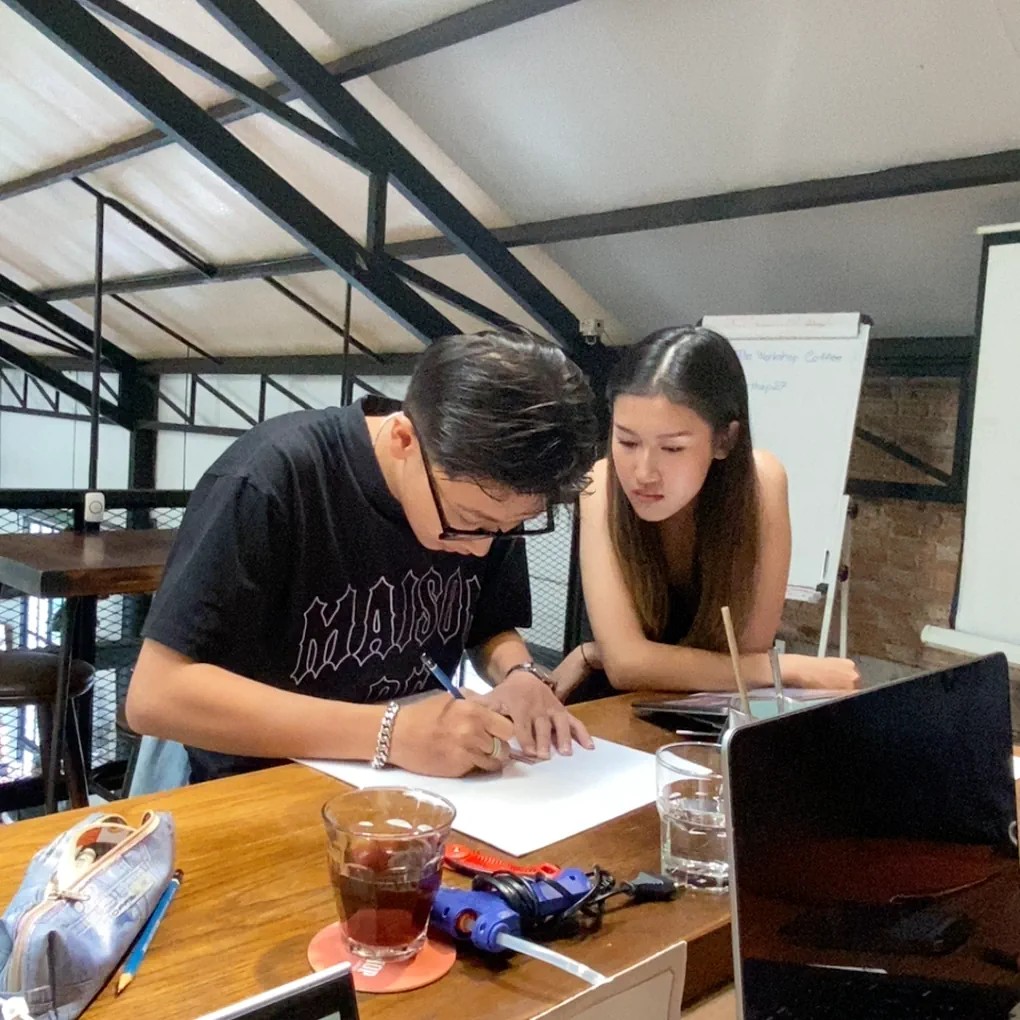 cặp đôi Thiết kế nội thất HSU