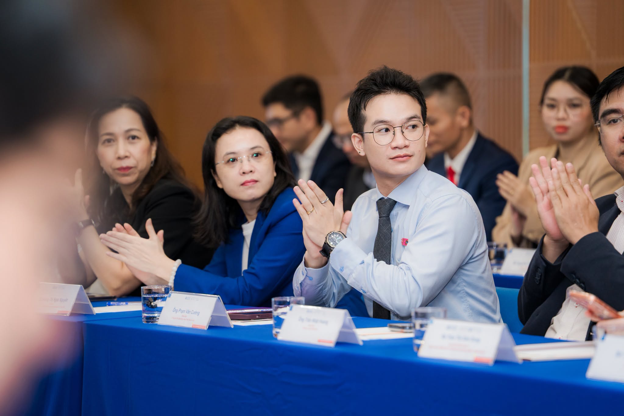 HSU ký kết MOU với 17 doanh nghiệp, mở rộng hệ sinh thái đào tạo