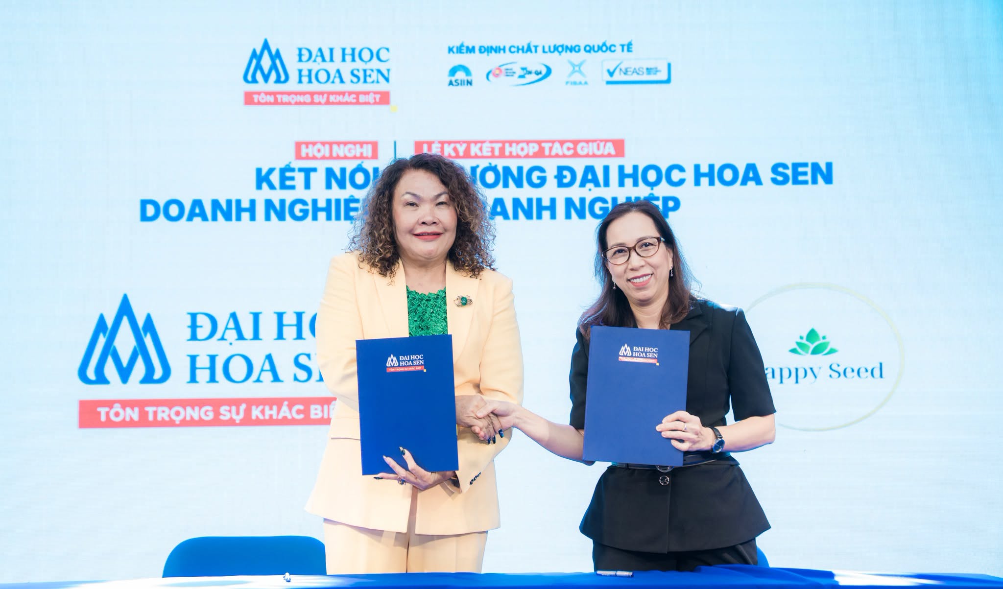 HSU ký kết MOU với 17 doanh nghiệp, mở rộng hệ sinh thái đào tạo