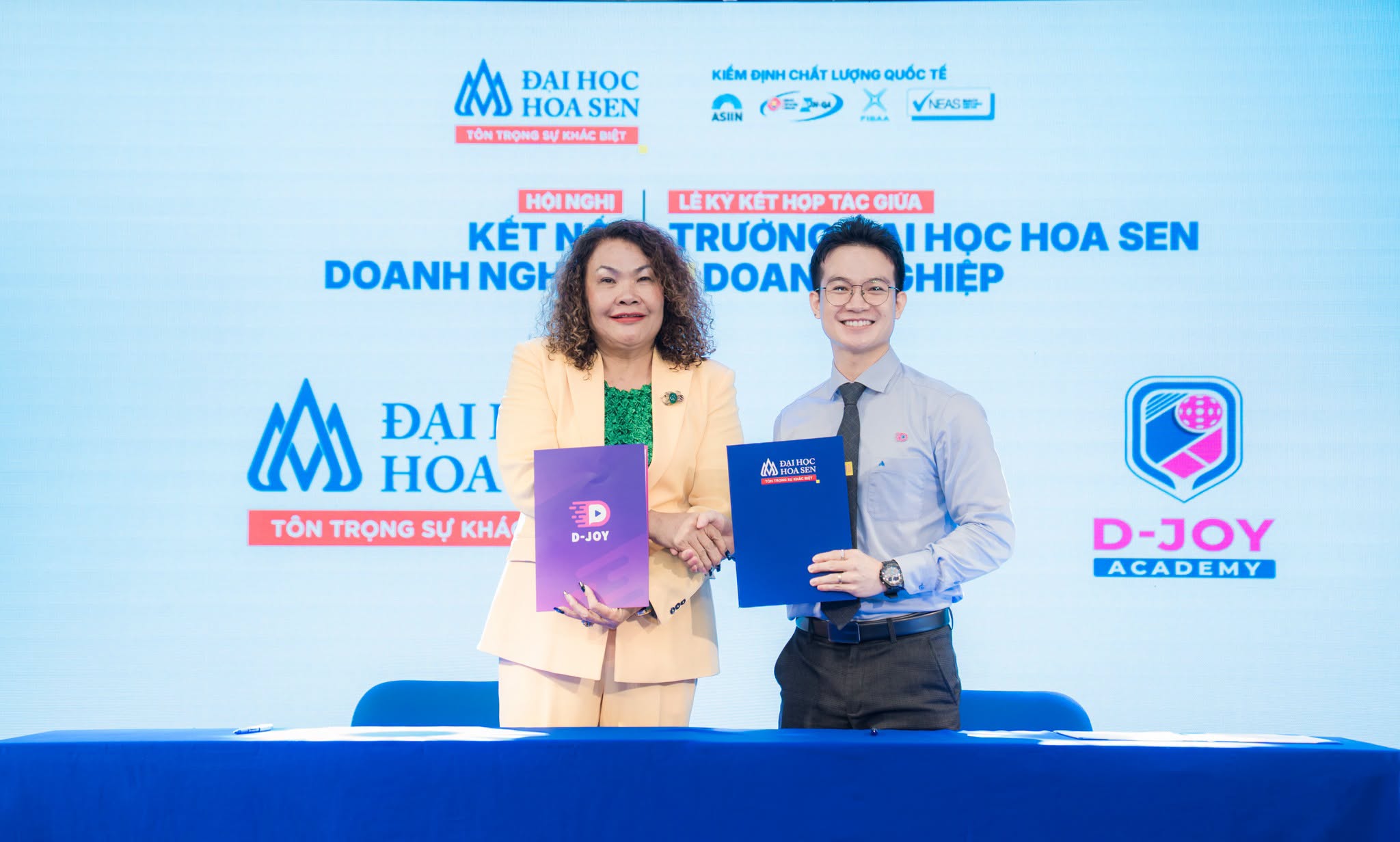 HSU ký kết MOU với 17 doanh nghiệp, mở rộng hệ sinh thái đào tạo