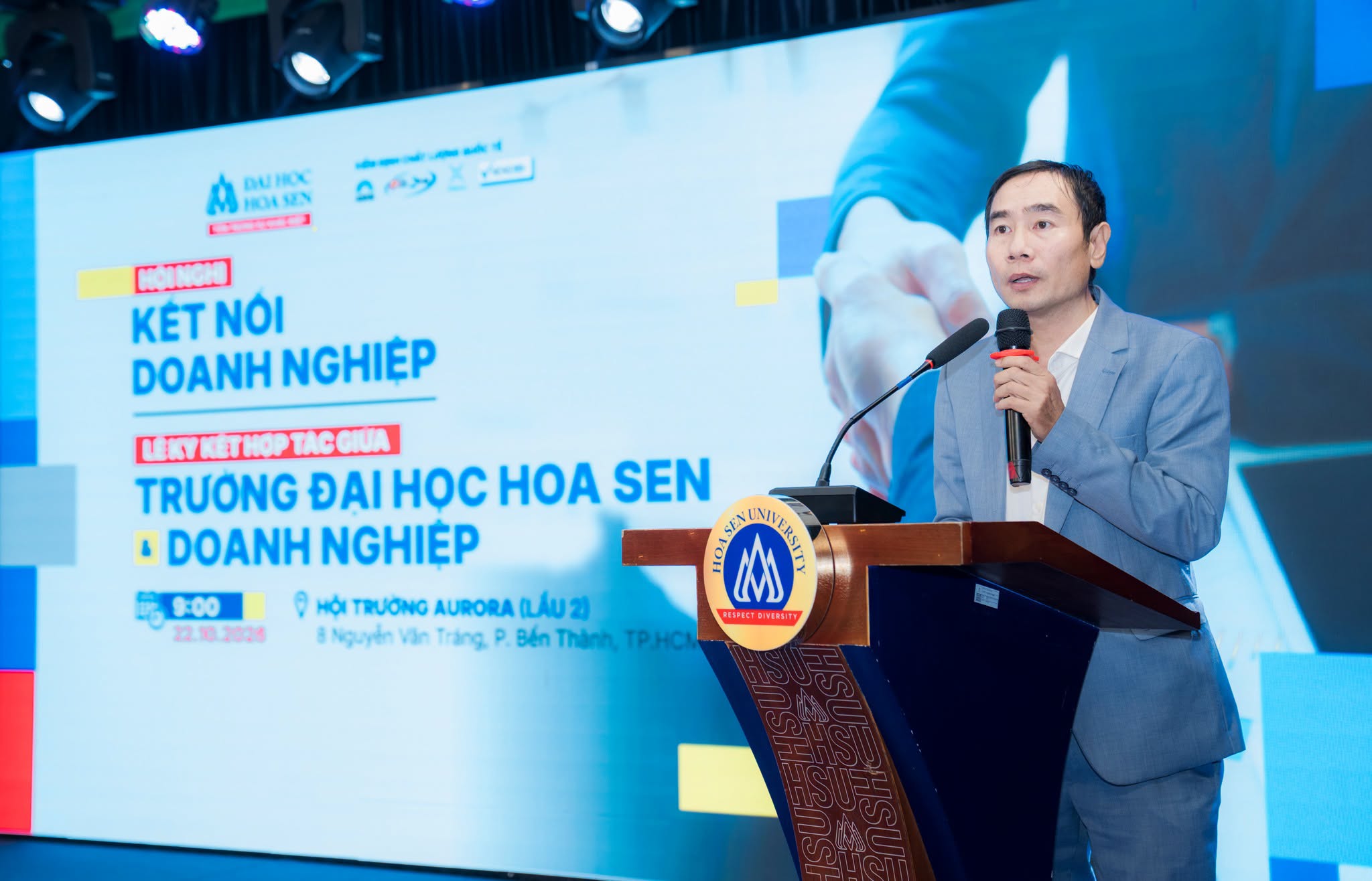 HSU ký kết MOU với 17 doanh nghiệp, mở rộng hệ sinh thái đào tạo