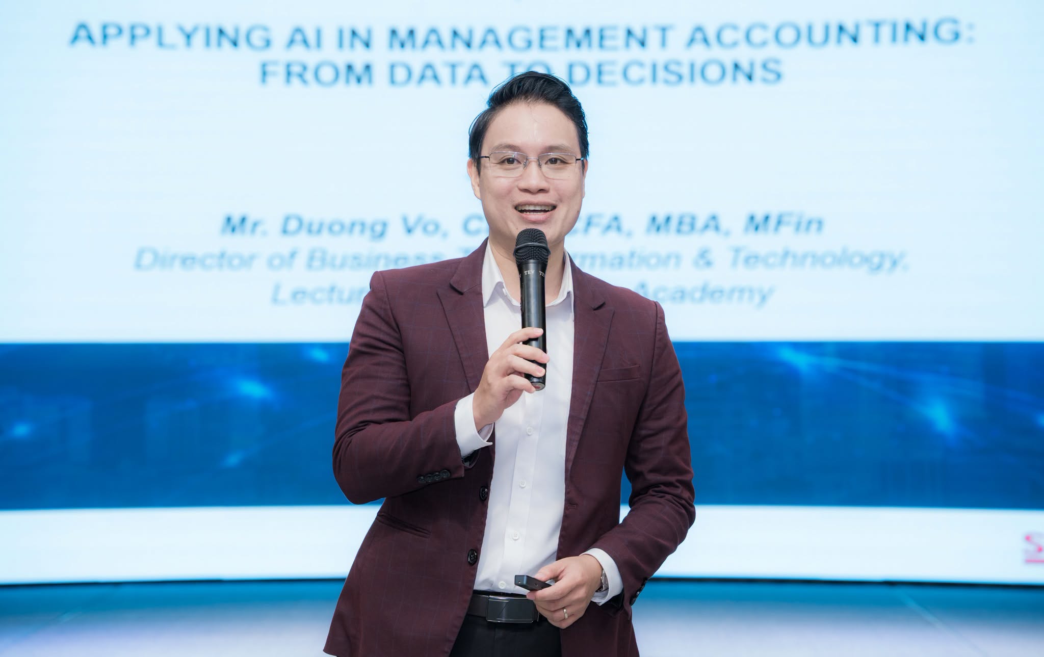 Sinh viên HSU đón đầu xu hướng Kế toán - Tài chính trong kỷ nguyên AI, mở rộng cơ hội với CMA