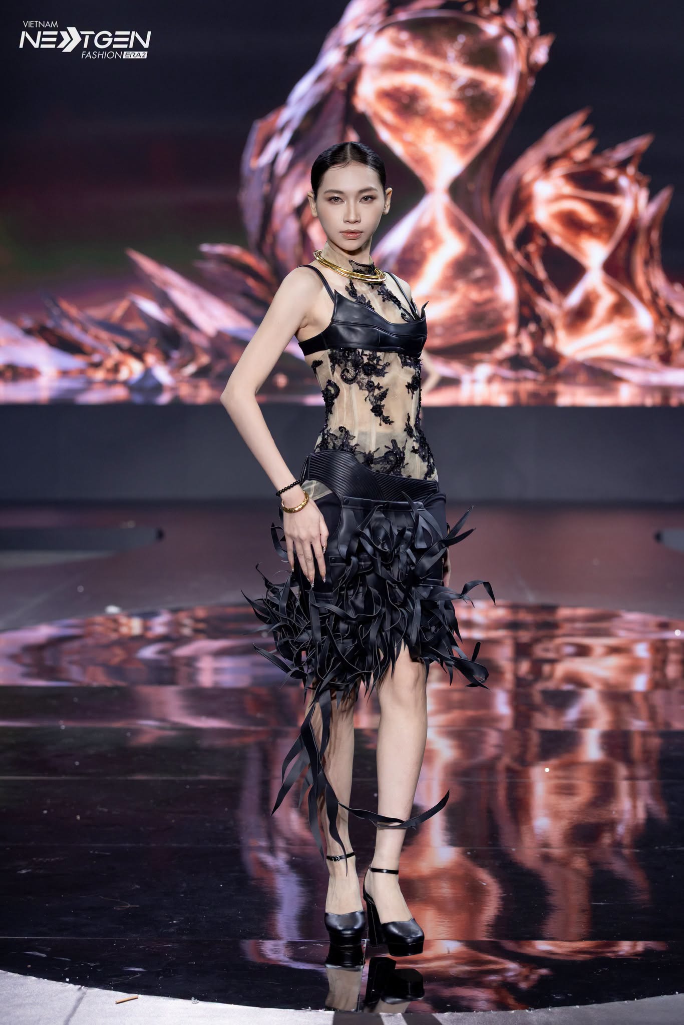 Sinh viên Thiết kế thời trang HSU khẳng định dấu ấn tại Vietnam Next-Gen Fashion Era 2