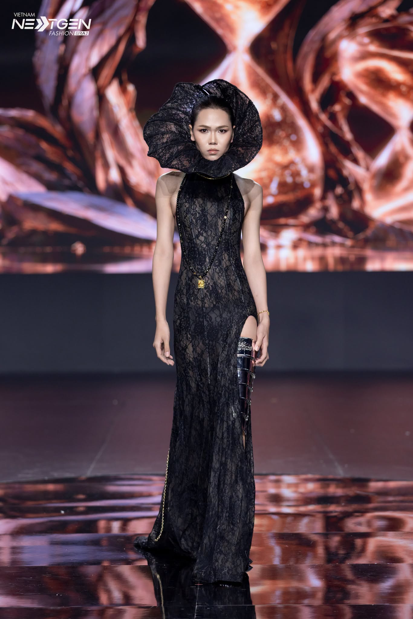 Sinh viên Thiết kế thời trang HSU khẳng định dấu ấn tại Vietnam Next-Gen Fashion Era 2