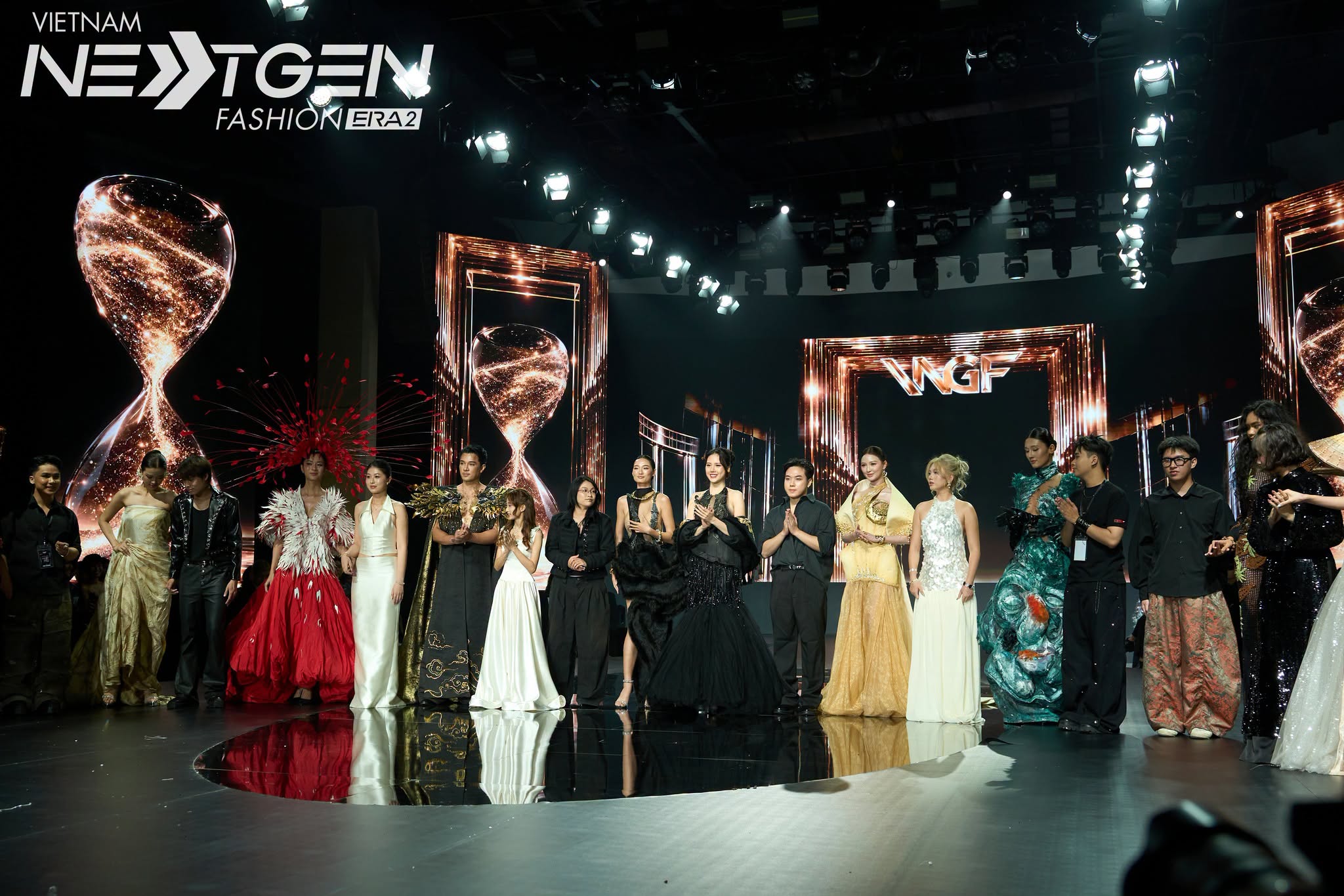 Sinh viên Thiết kế thời trang HSU khẳng định dấu ấn tại Vietnam Next-Gen Fashion Era 2